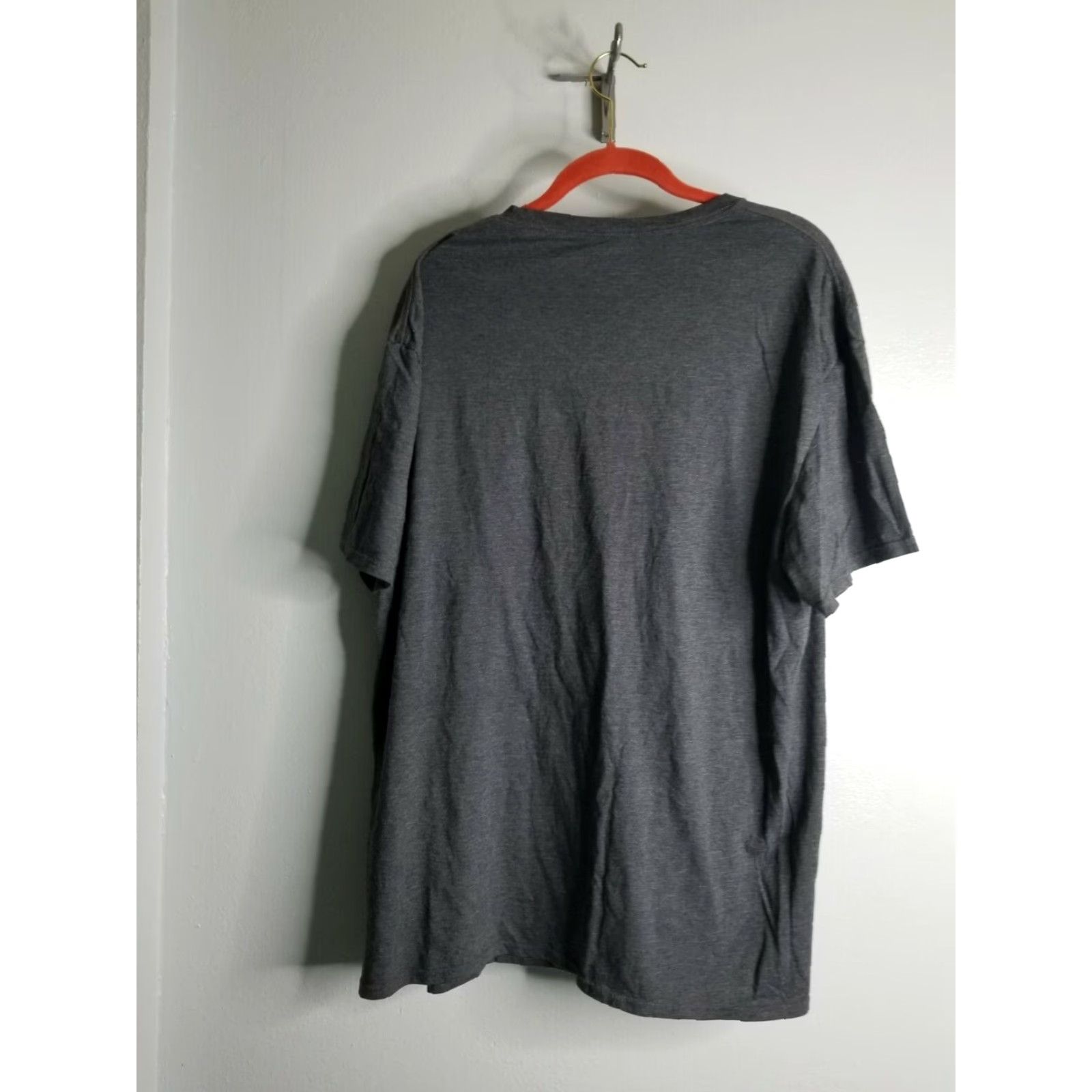Vintage Walnut and 39th Mens 2XL Grey Parody T-Shirt “Guac And Roll” Shirt Adult 2XL Grey Funny T-Shirt Mens Size US XXL / EU 58 / 5 - 2 Thumbnail