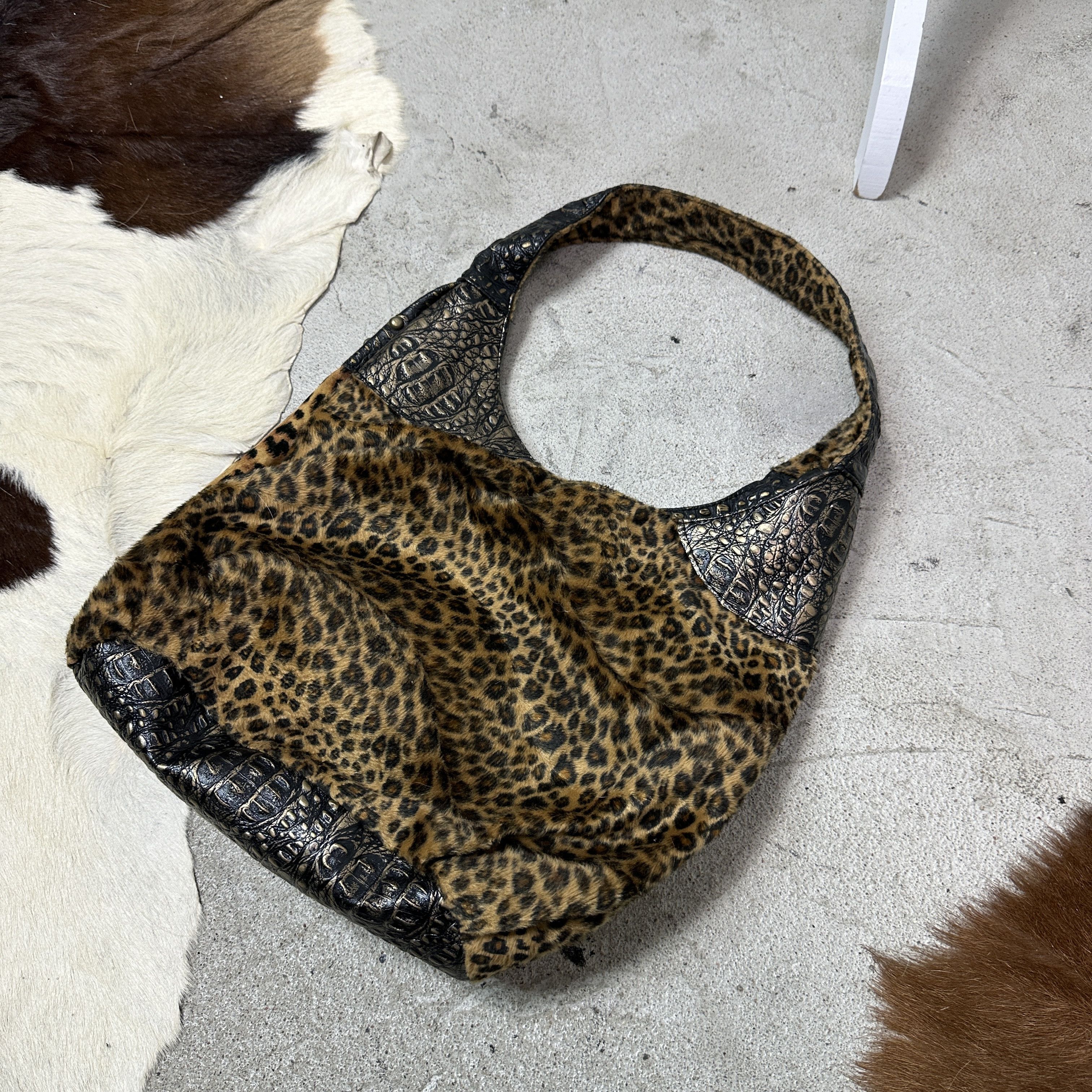Vintage Vintage Avant Garde Hobo Cheetah Swag Bag Y2K Size ONE SIZE - 4 Thumbnail