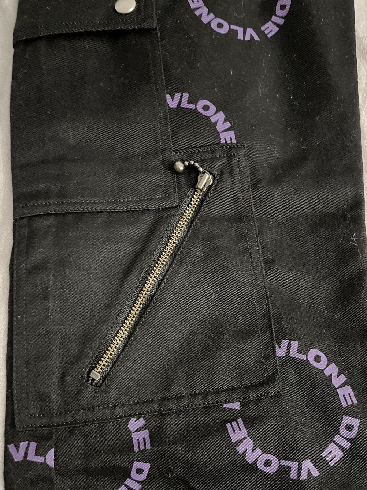 Vlone Vlone black and purple bondage pants Size US 30 / EU 46 - 2 Thumbnail