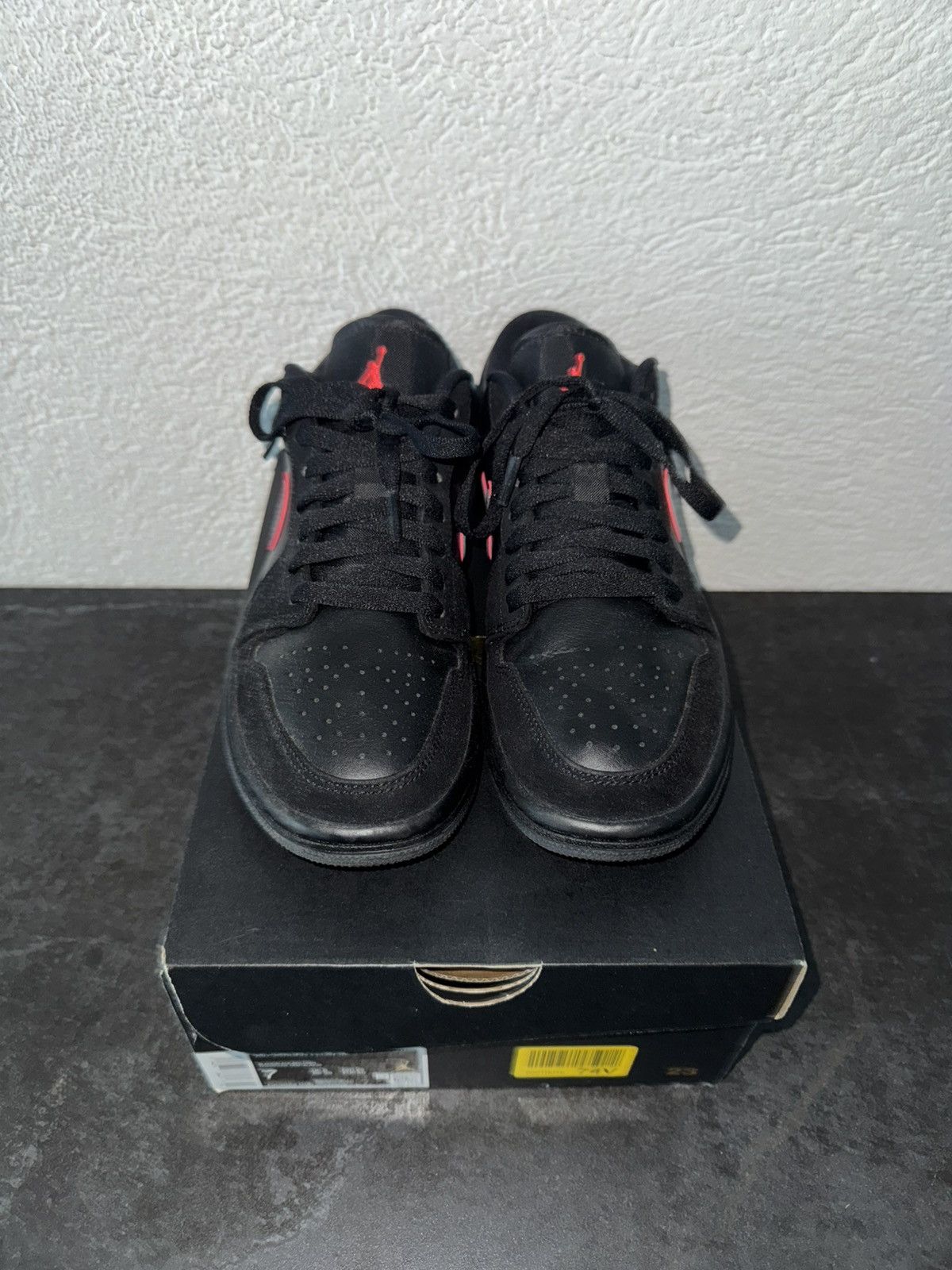 Nike Air Jordan 1 Low SE (Special Edition) Size US 7 / EU 40 - 1 Thumbnail