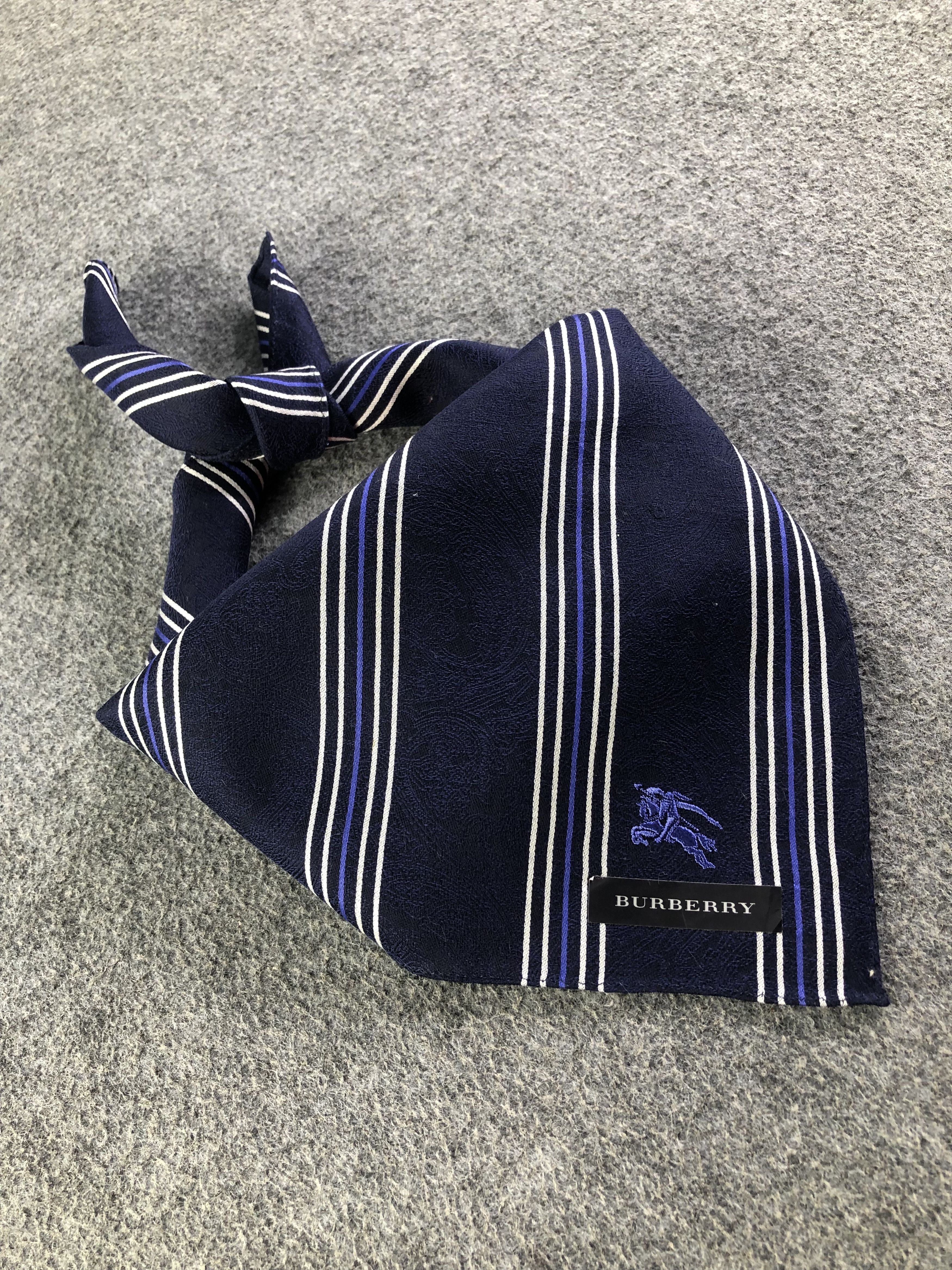 Burberry Burberry Handkerchief / Bandana / Neckerchief C427 Size ONE SIZE - 1 Thumbnail