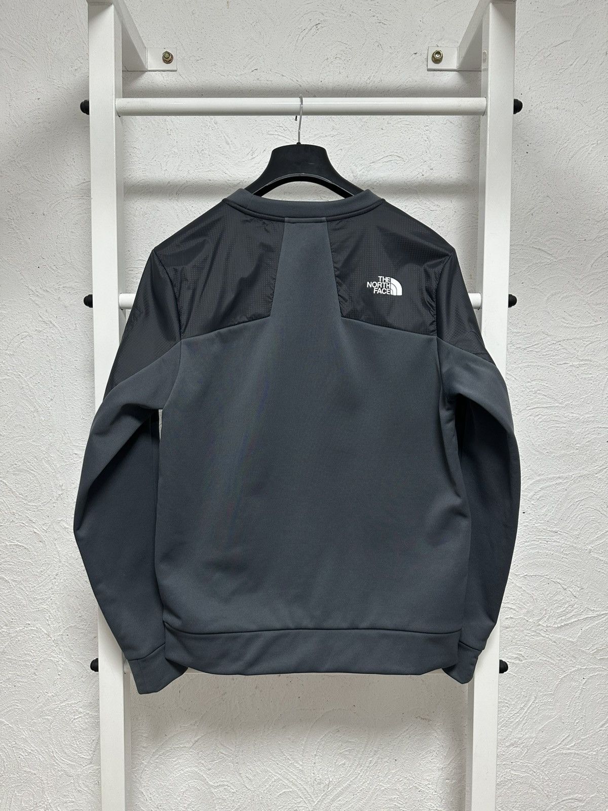The North Face The North Face Gray Outdoor Sweatshirt Size M Size US M / EU 48-50 / 2 - 3 Thumbnail
