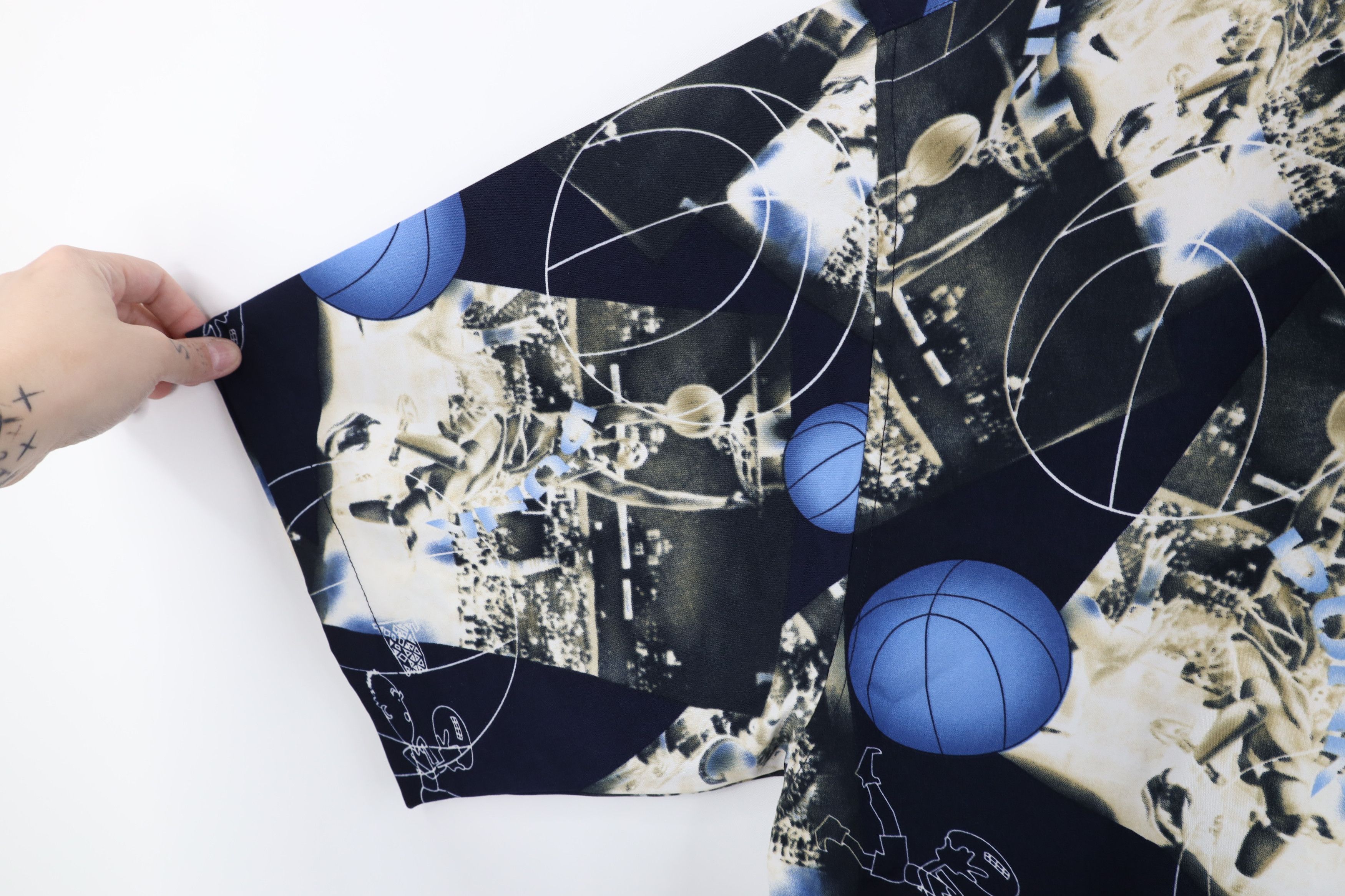 Vintage Vintage 90s Y2K Streetwear All Over Print Button Shirt Size US XXL / EU 58 / 5 - 6 Thumbnail