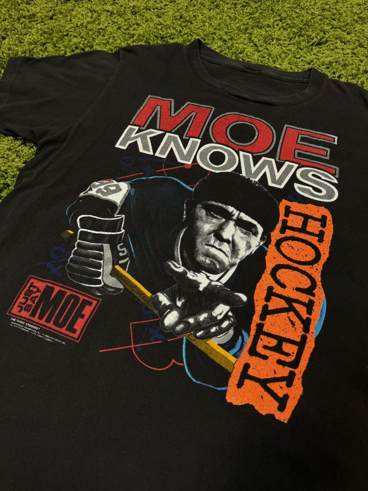 Vintage 1990 The Three Stooges Moe Knows Hockey Tee Size US L / EU 52-54 / 3 - 2 Thumbnail