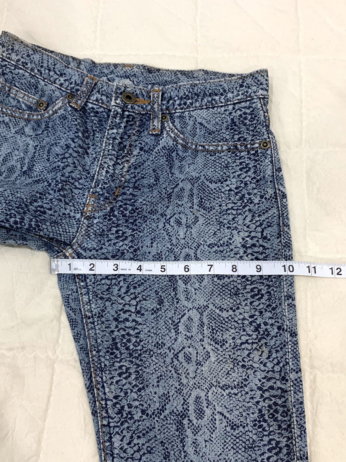 Hysteric Glamour 2000s Hysteric Glamour Snake Pattern Skinny Jeans Size US 26 / EU 42 - 22 Thumbnail