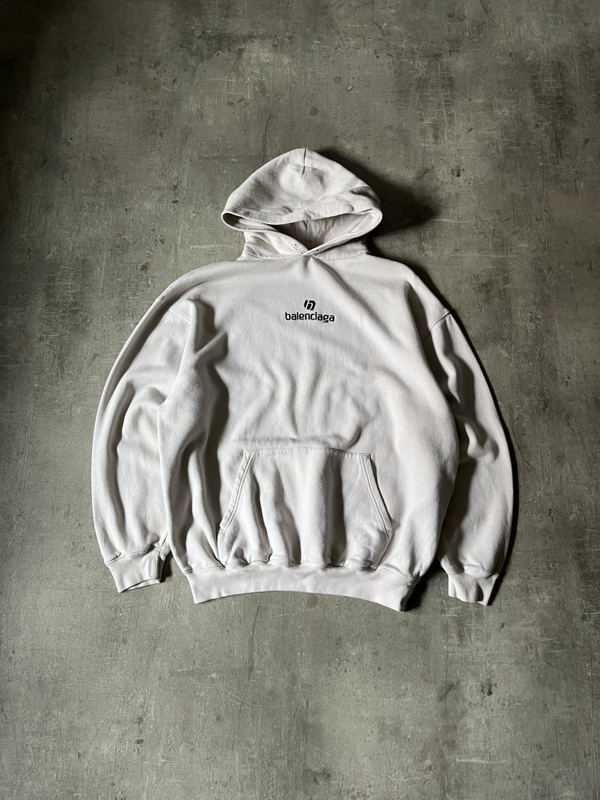 Balenciaga Balenciaga football beige hoodie rare Size US S / EU 44-46 / 1 - 1 Thumbnail
