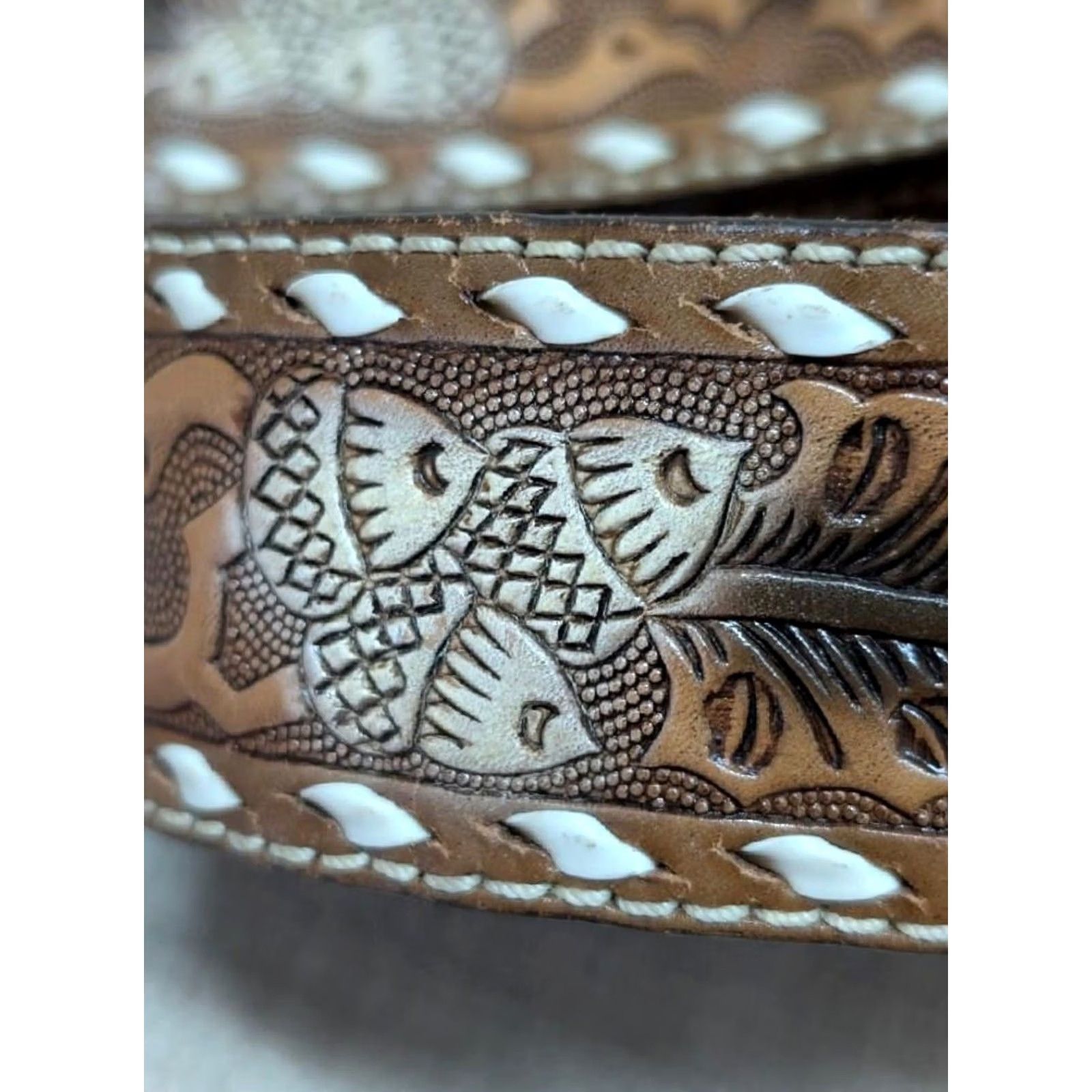 Vintage VINTAGE Western Belt Acorns Tooled Handcrafted 32 Brown Cowhide Leather Western Belt Mens XS? Size 32 - 4 Thumbnail