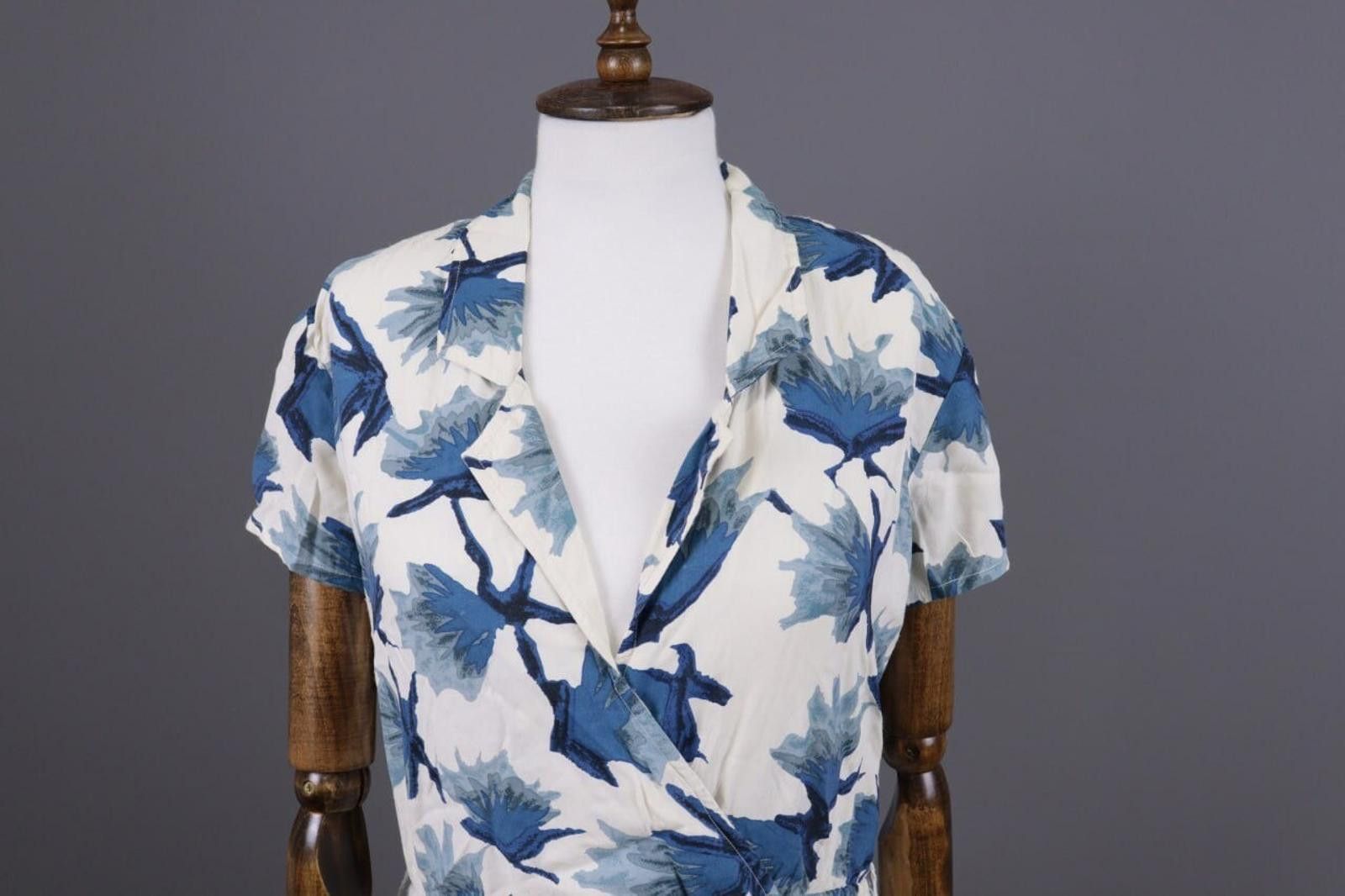 Gianni Valentino Ganni White Floral Short Sleeve V-Neck Peged Dress Size S Size S / US 4 / IT 40 - 2 Thumbnail