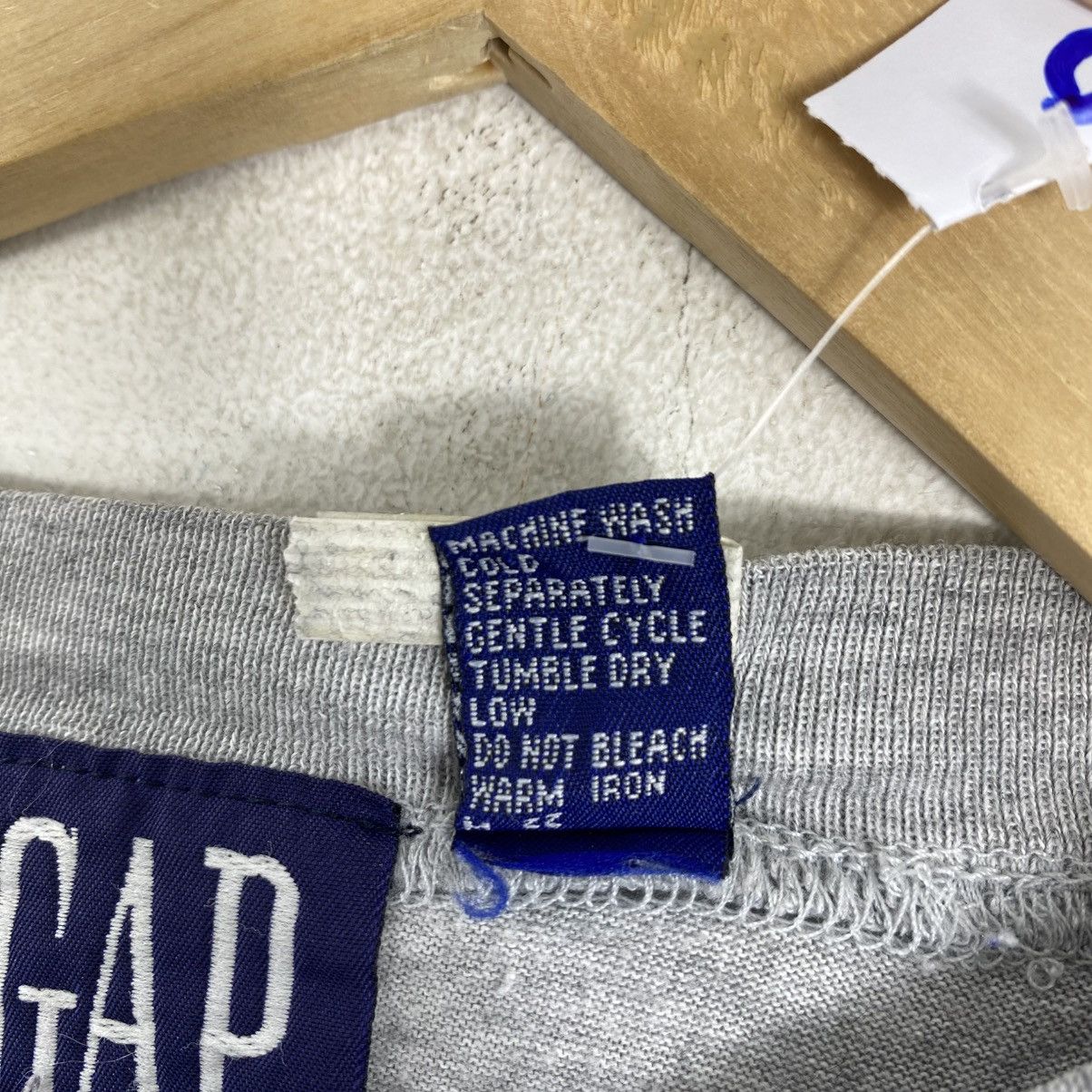 Gap VTG 90s Gap Big Logo Grey T-Shirt Made in USA Boxy Fit S Size US S / EU 44-46 / 1 - 5 Thumbnail