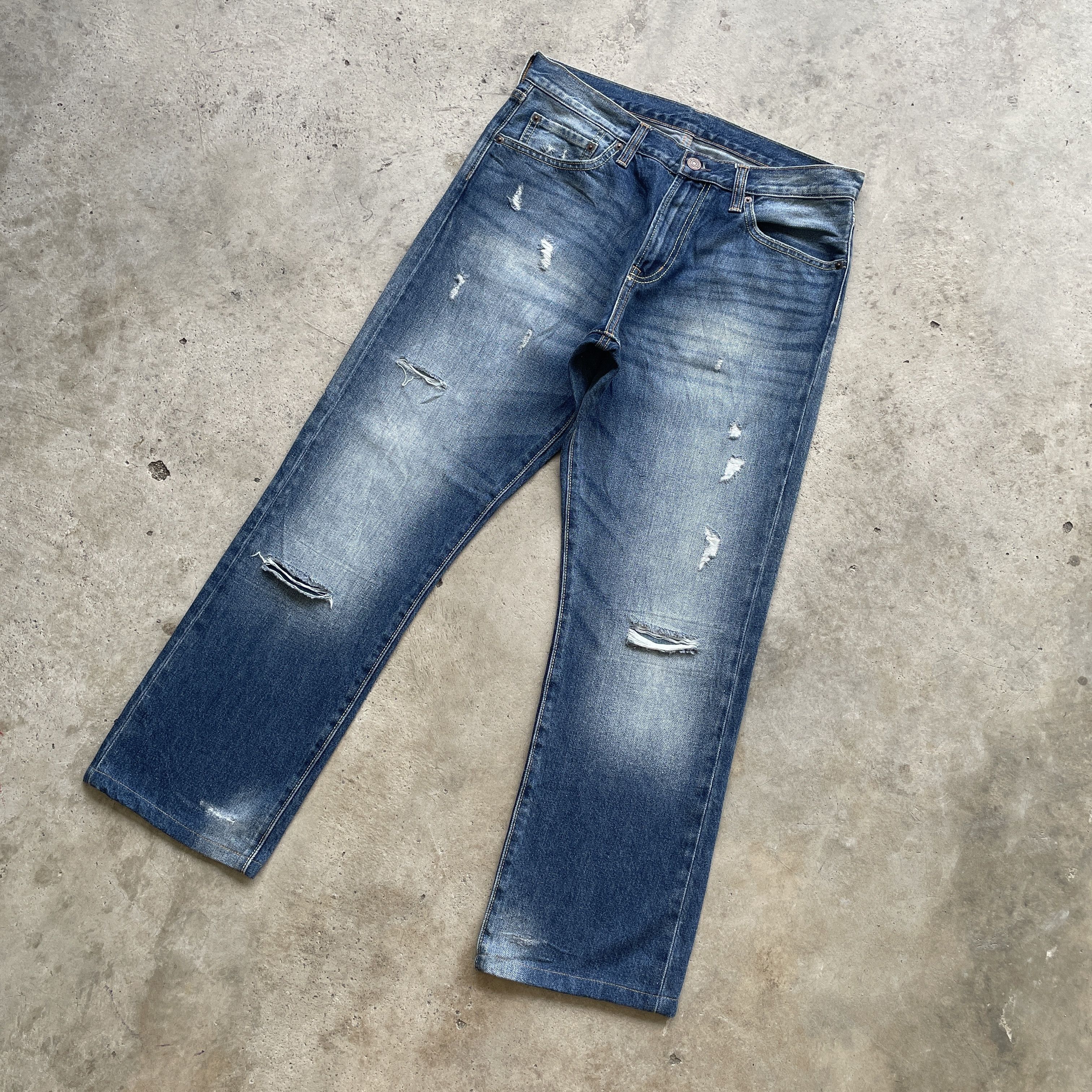Japanese Brand Vintage Japanese Stonewashed Distressed Faded Jeans Pants Size US 33 - 1 Thumbnail