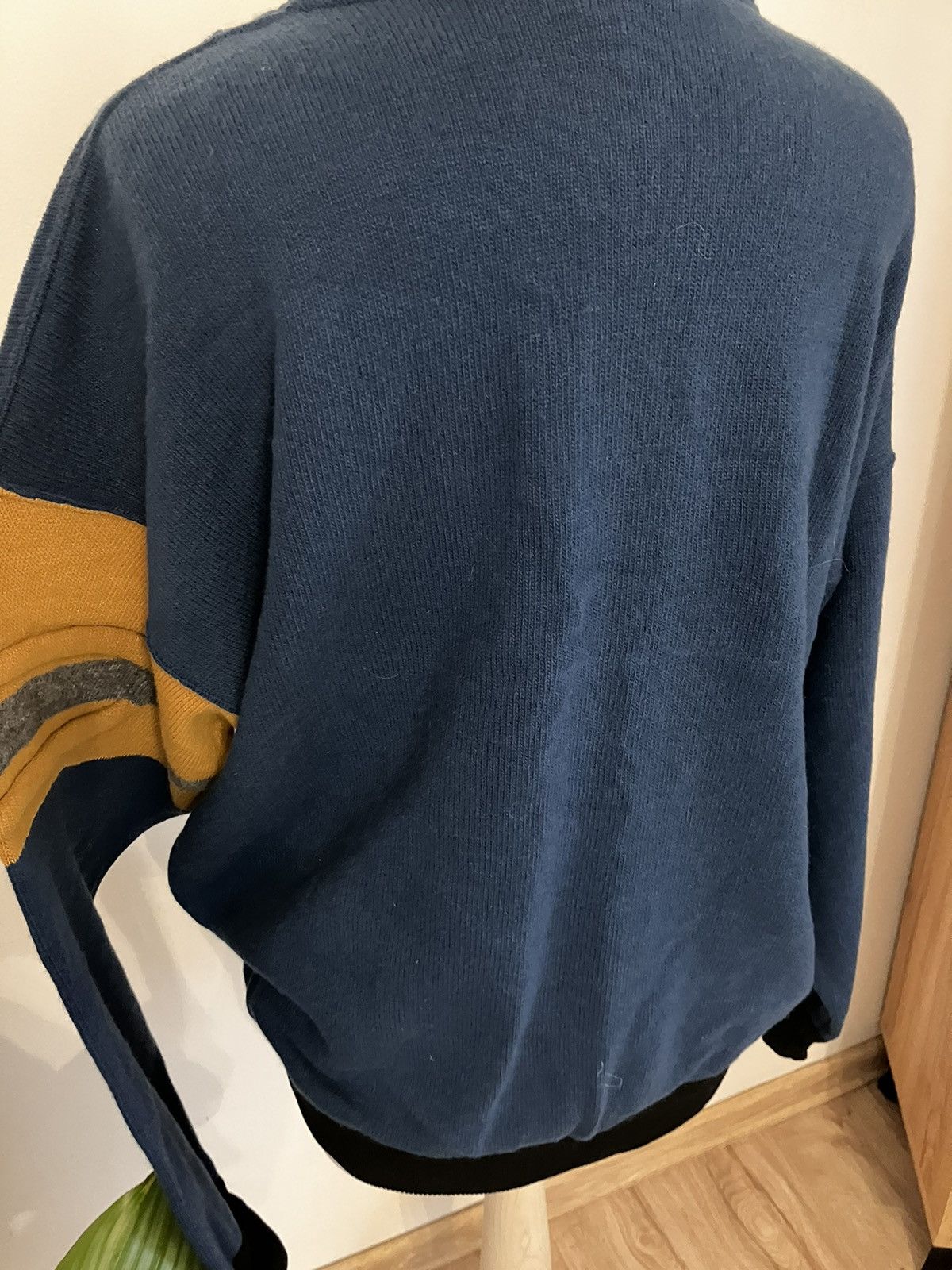 Gianfranco Ferre Gianfranco Ferre Vintage wool sweater Size US L / EU 52-54 / 3 - 2 Thumbnail