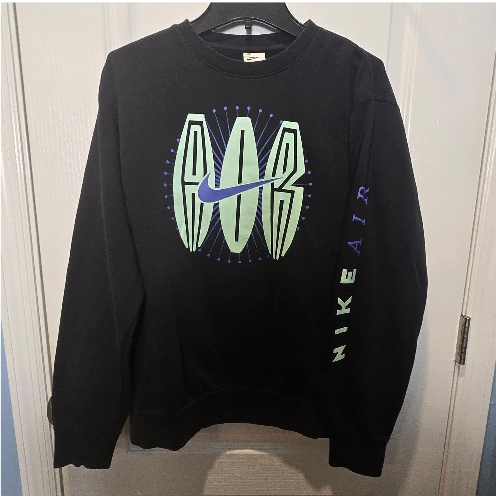 Nike Nike Air Swoosh Crew Neck Sweatshirt Black sz M DN5157-010 Size US M / EU 48-50 / 2 - 2 Thumbnail
