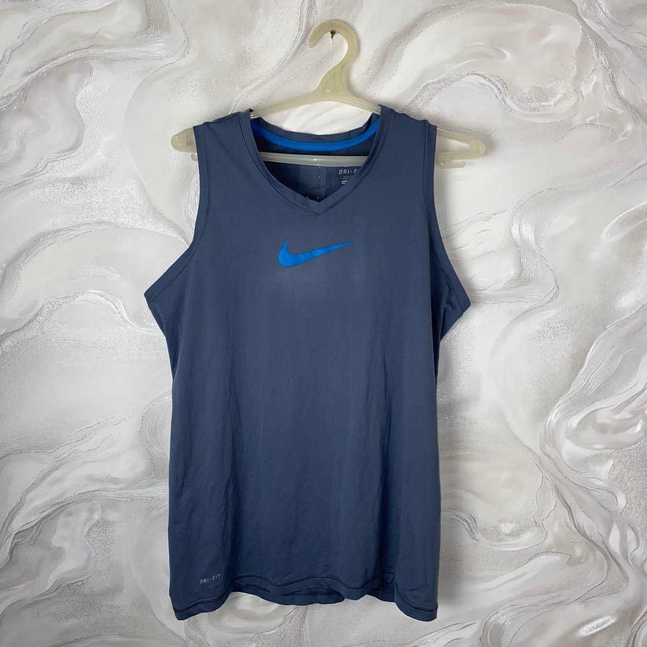 Nike Nike Dri-Fit center Swoosh Sleeveless T Shirt Size XL Size US XL / EU 56 / 4 - 1 Thumbnail