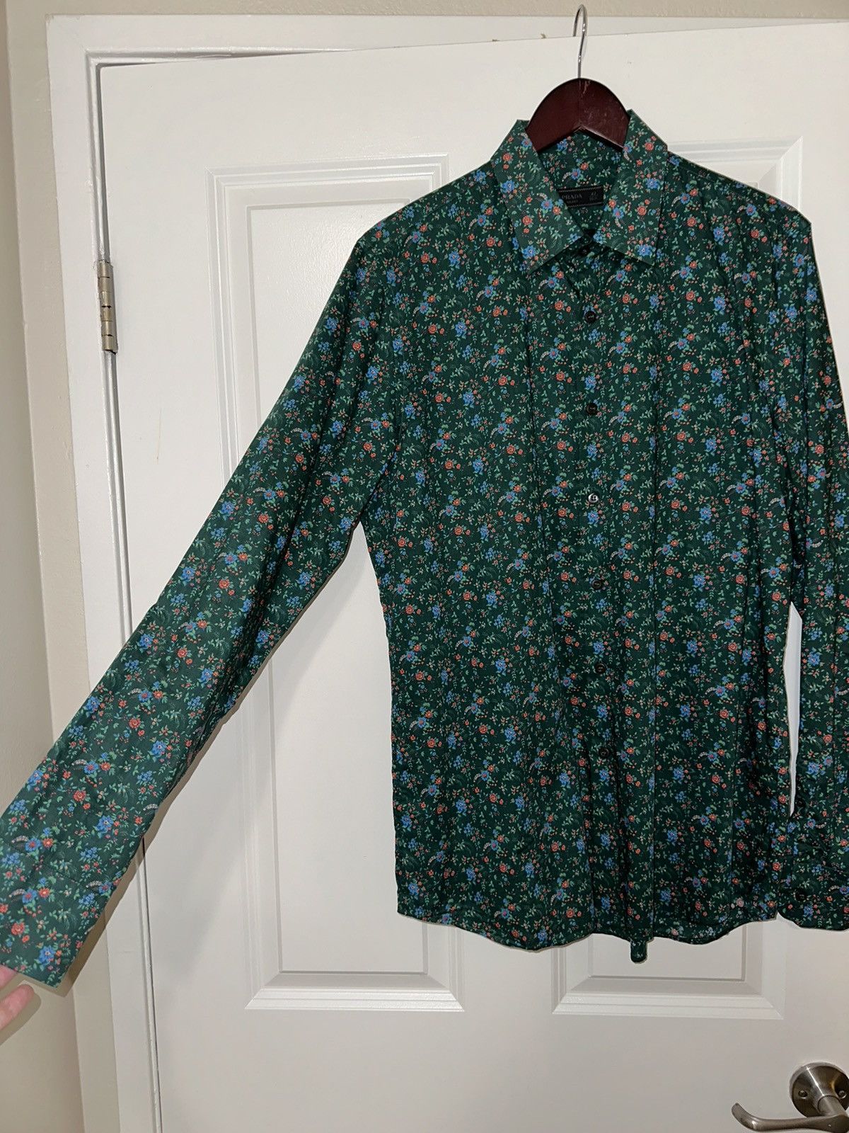 Prada PRADA BUTTON DOWN SHIRT - size 42/16.5 Size US L / EU 52-54 / 3 - 3 Thumbnail