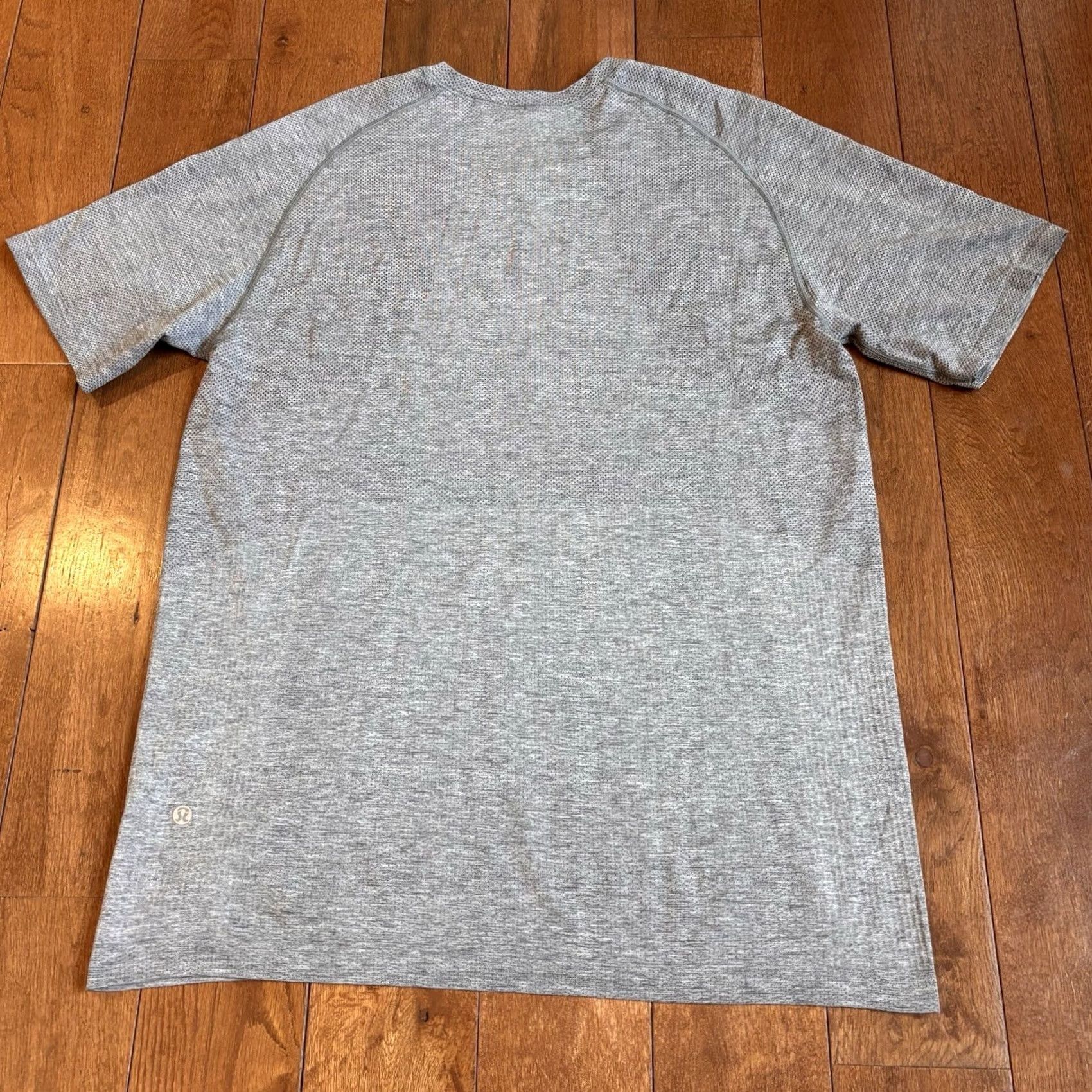 Lululemon Lululemon Mens Metal Vent Crew Neck T Shirt Gray sz Large Athletic Fit Size US XL / EU 56 / 4 - 7 Thumbnail