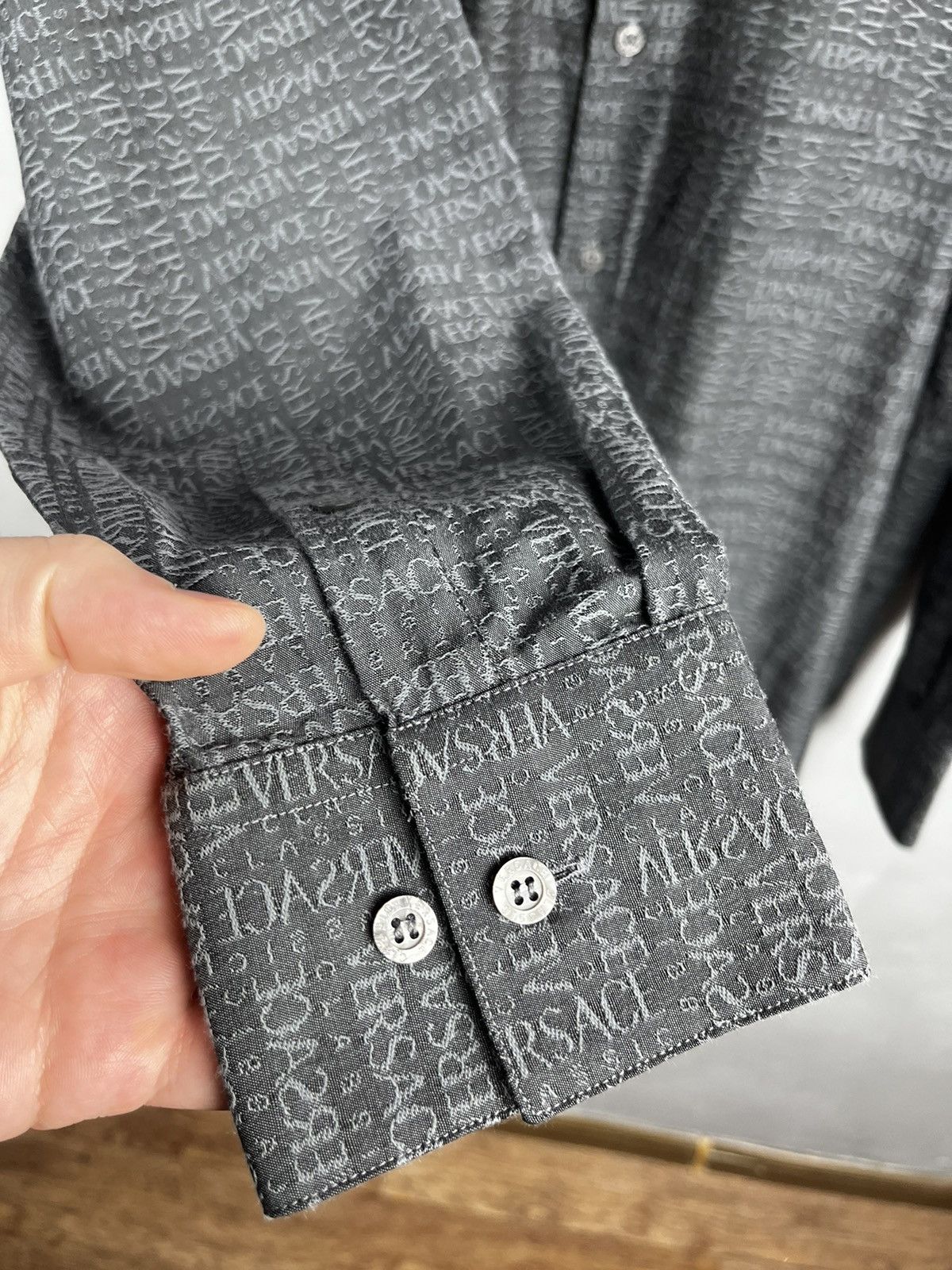 Versace × Versace Jeans Couture × Versus Versace Versace shirt vintage 90s Size US L / EU 52-54 / 3 - 7 Thumbnail