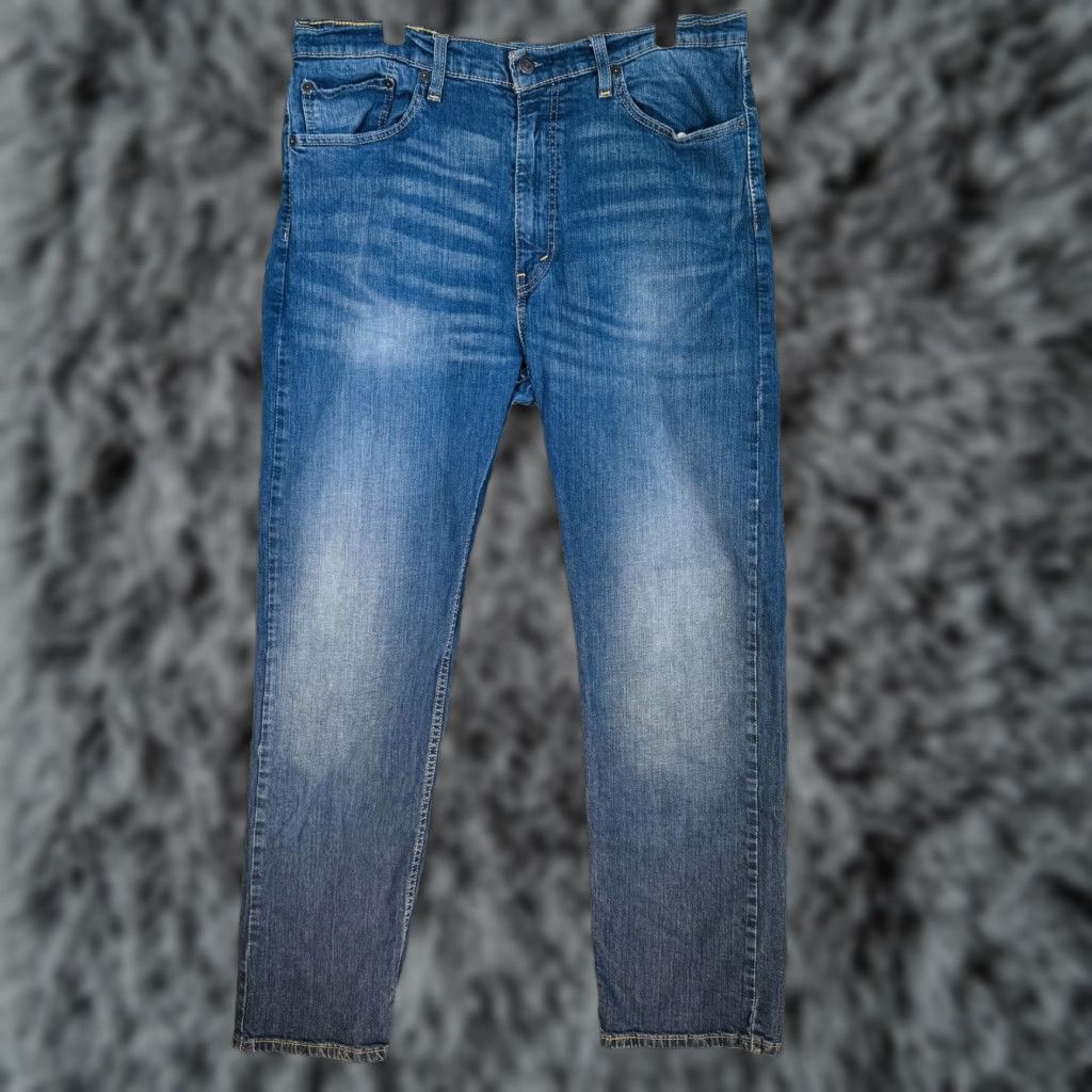 Levi's Levi's 505 Jeans Mens 38x32 Blue Medium Wash Straight Zip Fly Denim Stretch Pockets 5-Pocket Size US 38 / EU 54 - 1 Thumbnail