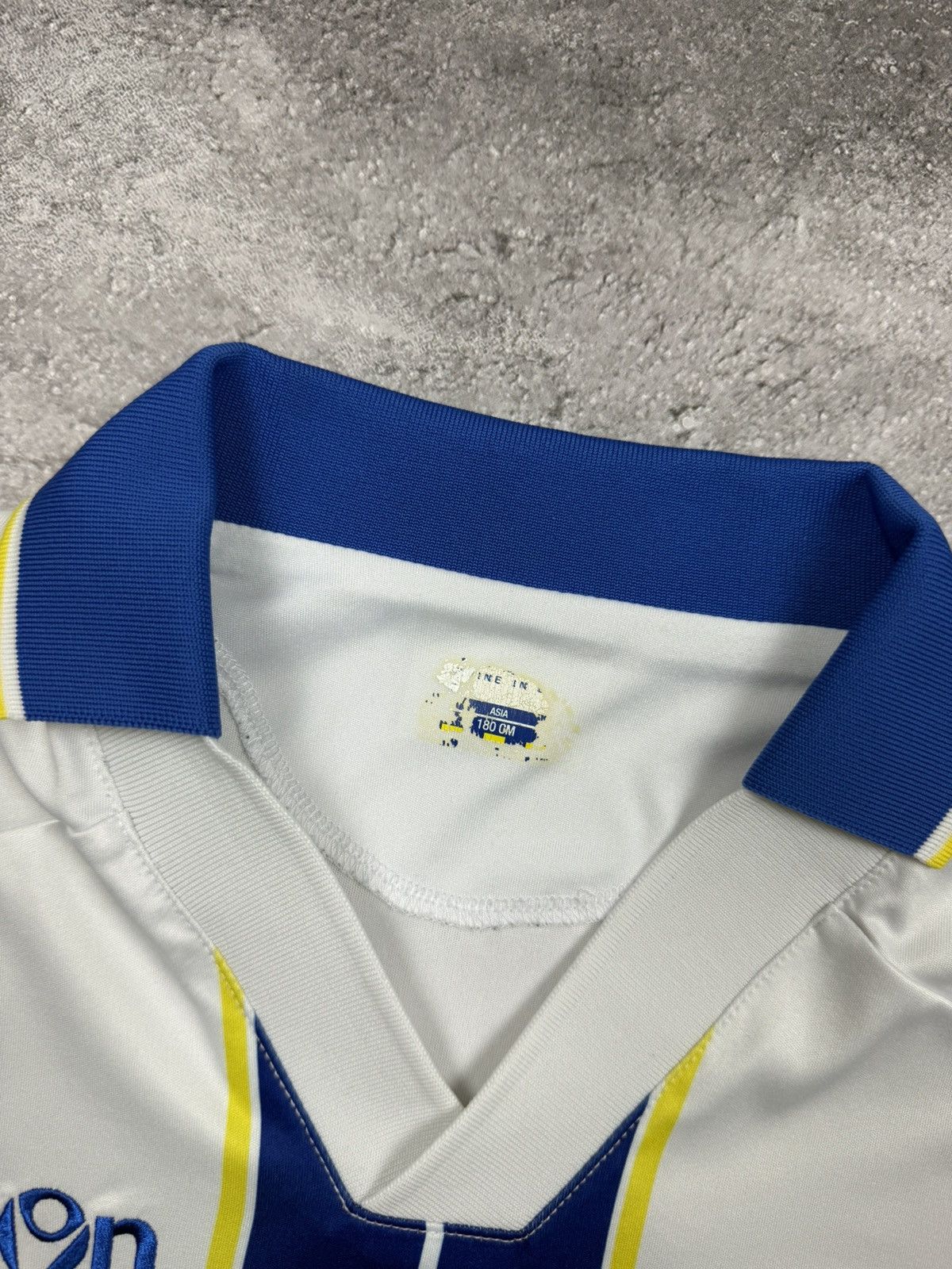 Macron Leeds United FC Macron Home Football Shirt Soccer Jersey Size US L / EU 52-54 / 3 - 11 Thumbnail