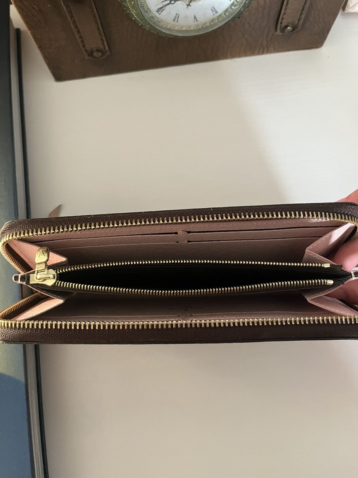 Louis Vuitton Louis Vuitton Monogram Clémence Wallet Size ONE SIZE - 6 Thumbnail