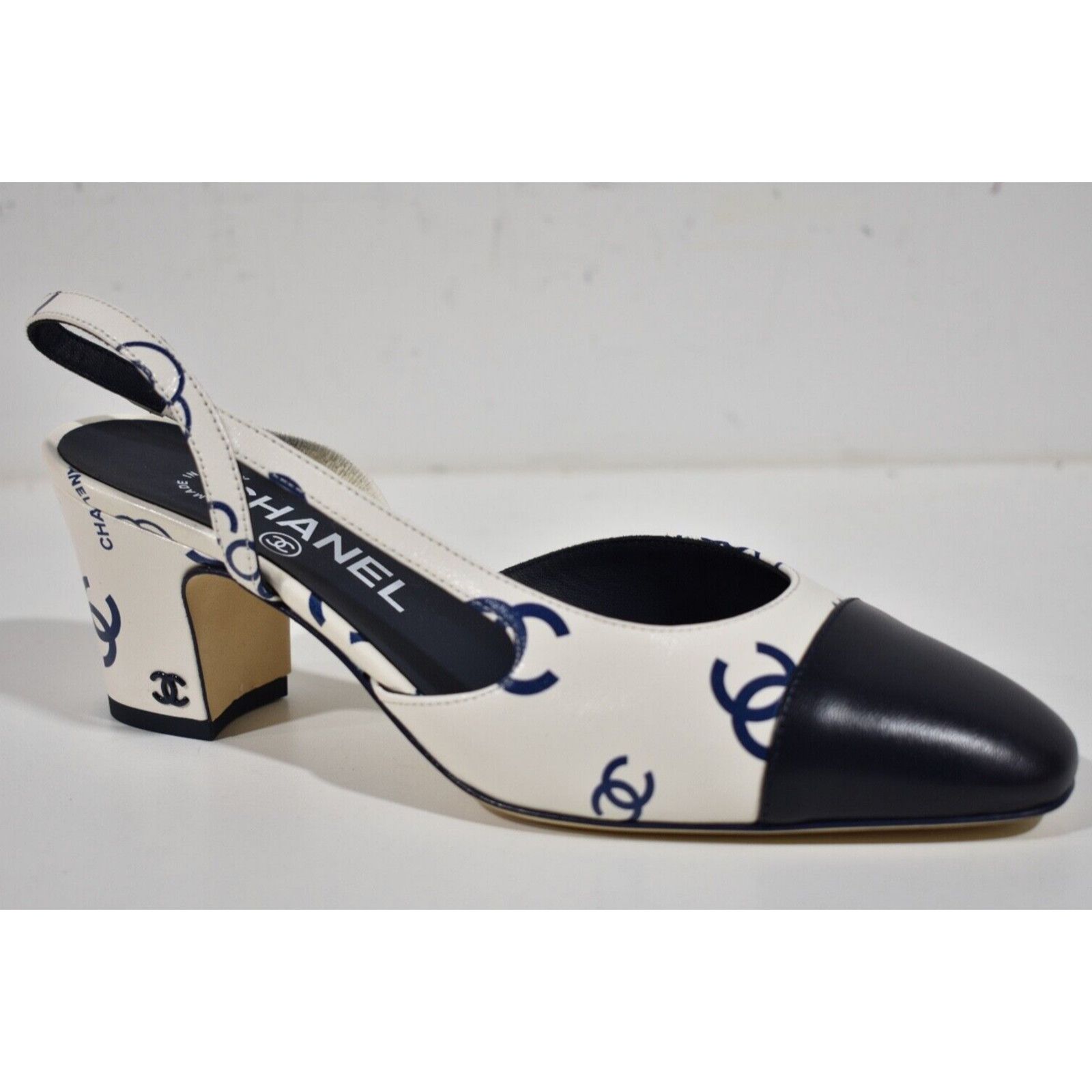 Chanel Chanel Sling White Blue CC Logo Slingback Sandal Heel 37 Size US 7 / IT 37 - 4 Thumbnail