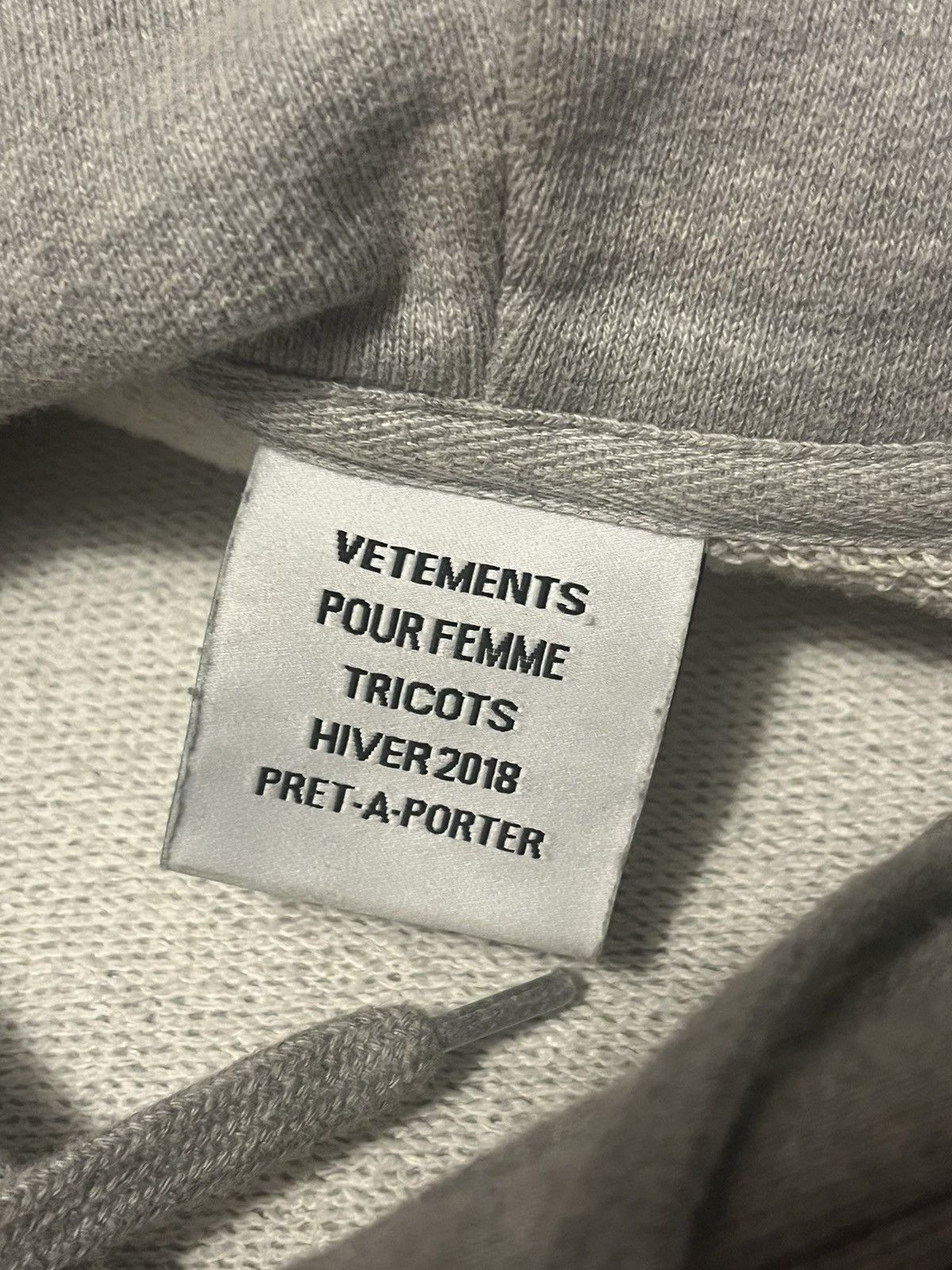 Vetements AW18 VETEMENTS Misplaced Logo Hoodie Size US M / EU 48-50 / 2 - 5 Thumbnail