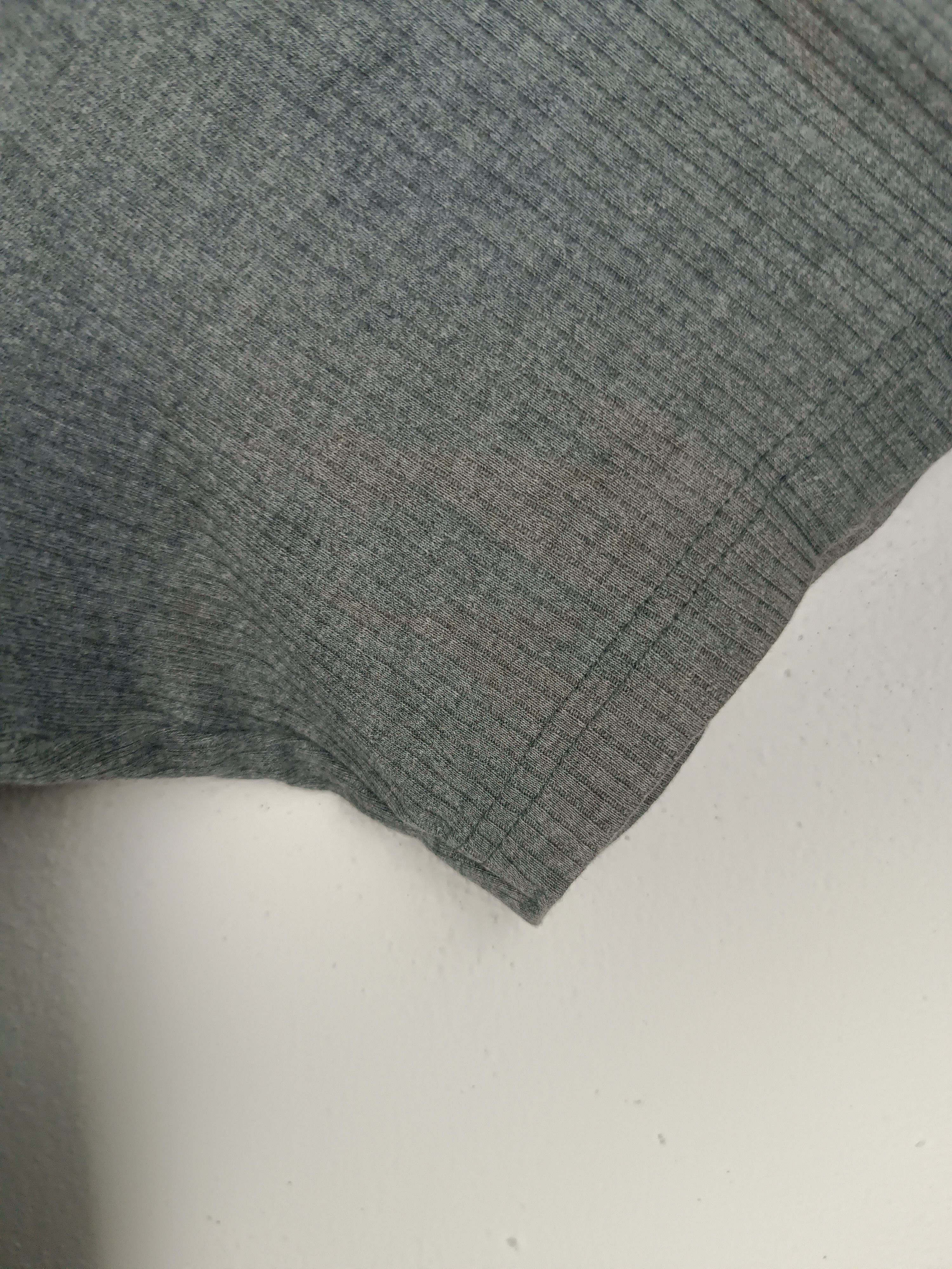 Vintage VINTAGE 90'S DISTRESSED YVES SAINT LAURENT DESIGNER TEE Size US M / EU 48-50 / 2 - 13 Thumbnail
