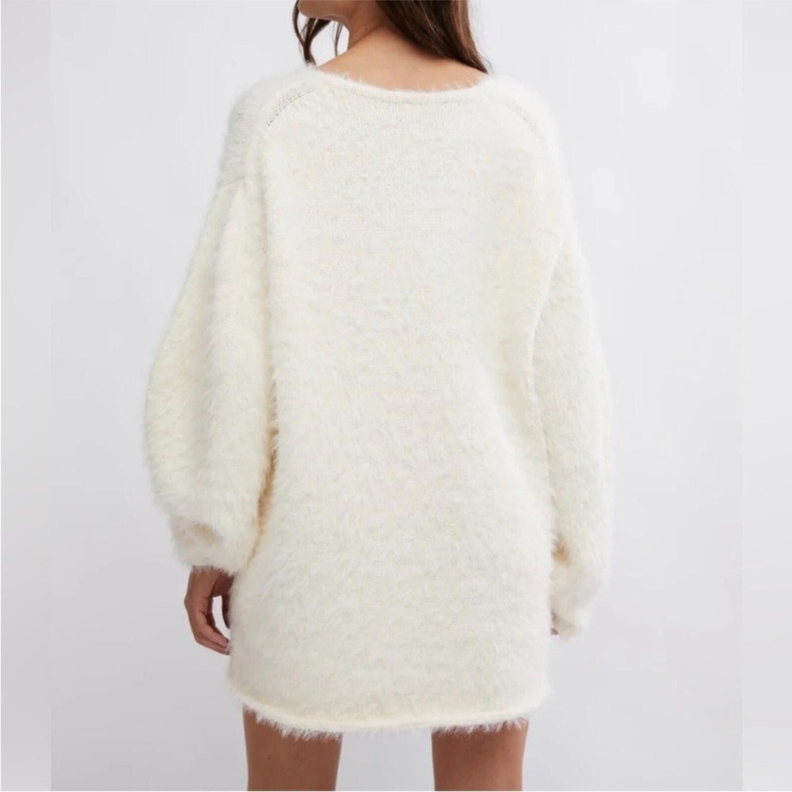 Free People Free People Ivory Sparrow Pullover V-Neck Sweater, Size L Size L / US 10 / IT 46 - 8 Thumbnail