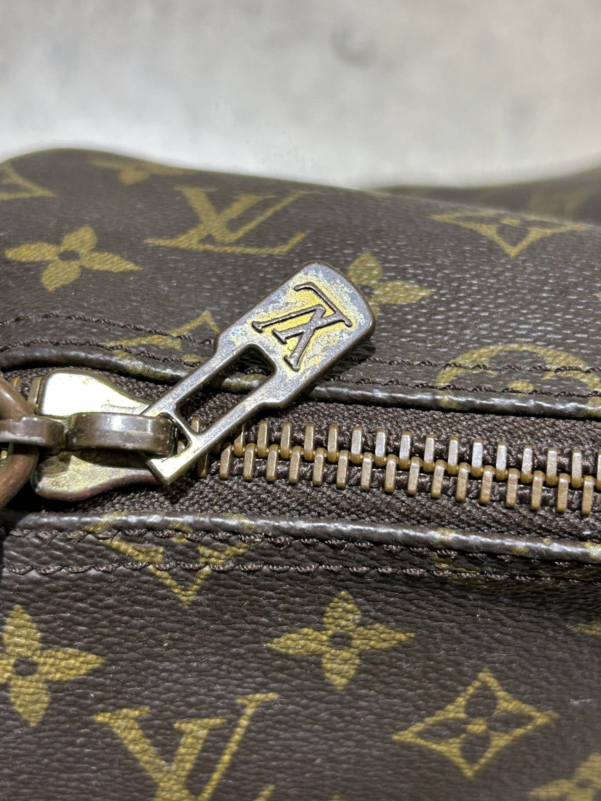 Louis Vuitton Louis Vuitton 55 Duffle Bag Size ONE SIZE - 6 Thumbnail