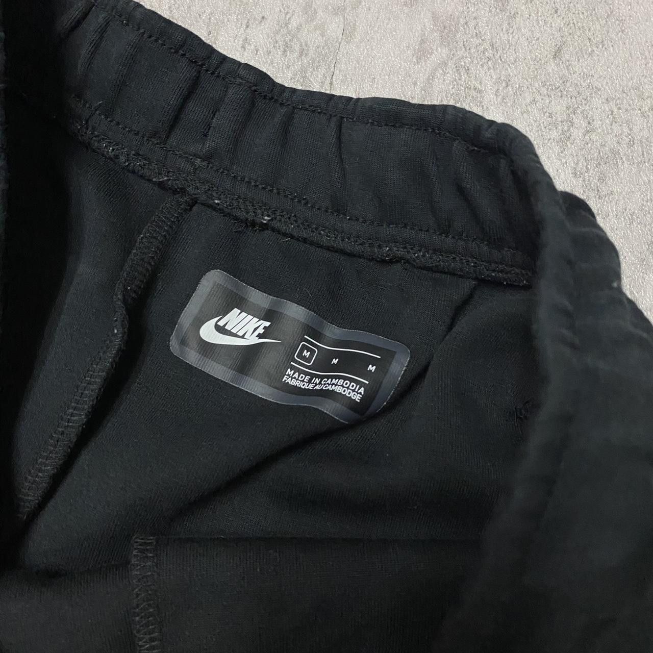 Nike Black Nike tech fleece joggers Size US 32 / EU 48 - 3 Thumbnail