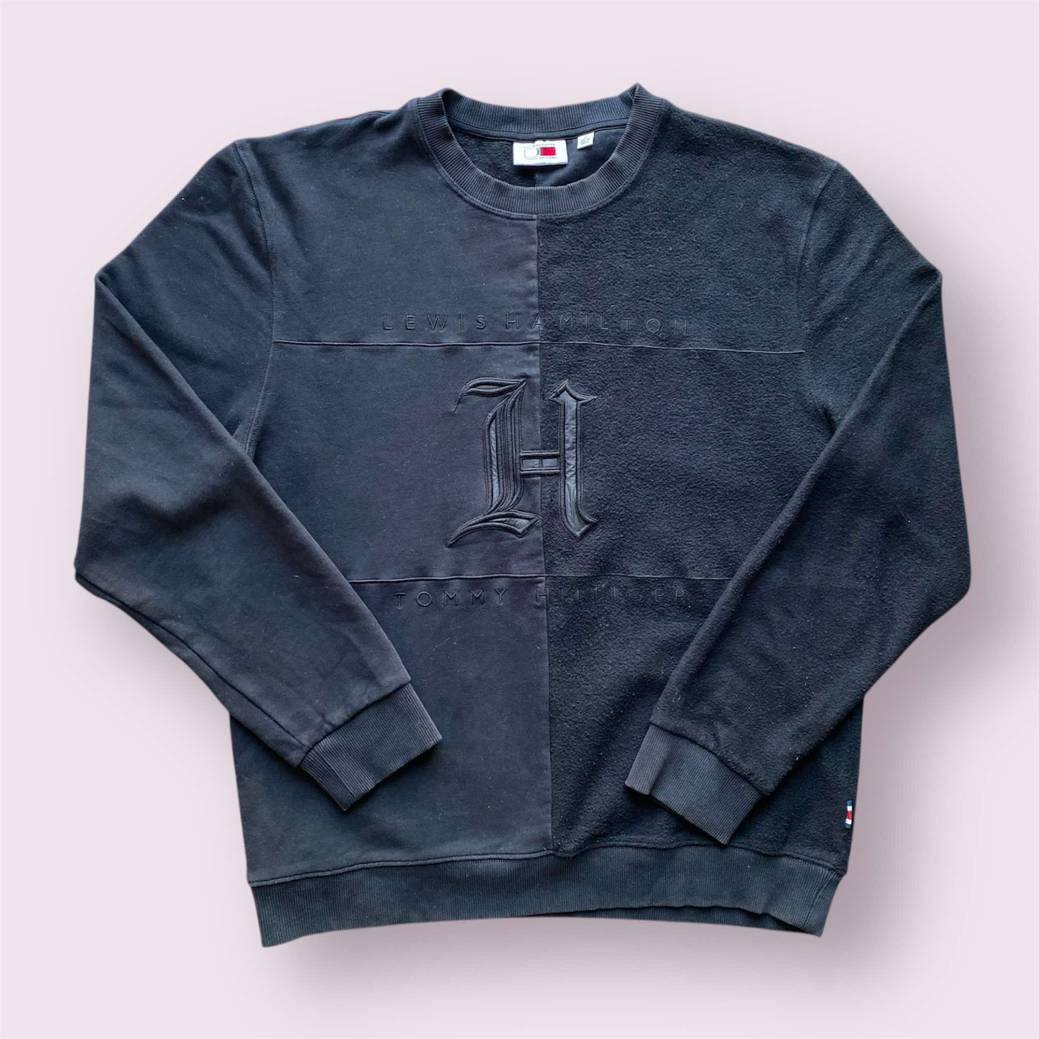 Hamilton × Tommy Hilfiger Tommy Hilfiger x Lewis Hamilton Crewneck Black Sweater Split Size US XL / EU 56 / 4 - 1 Thumbnail