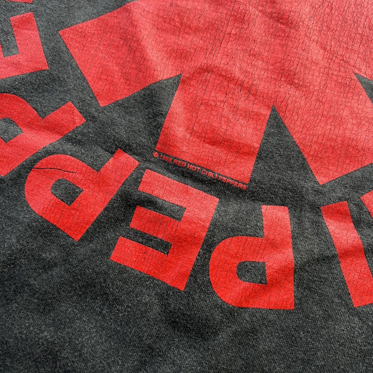 Band Tees Vintage Red Hot Chili Peppers Band Tshirt Bootleg Size US L / EU 52-54 / 3 - 14 Thumbnail