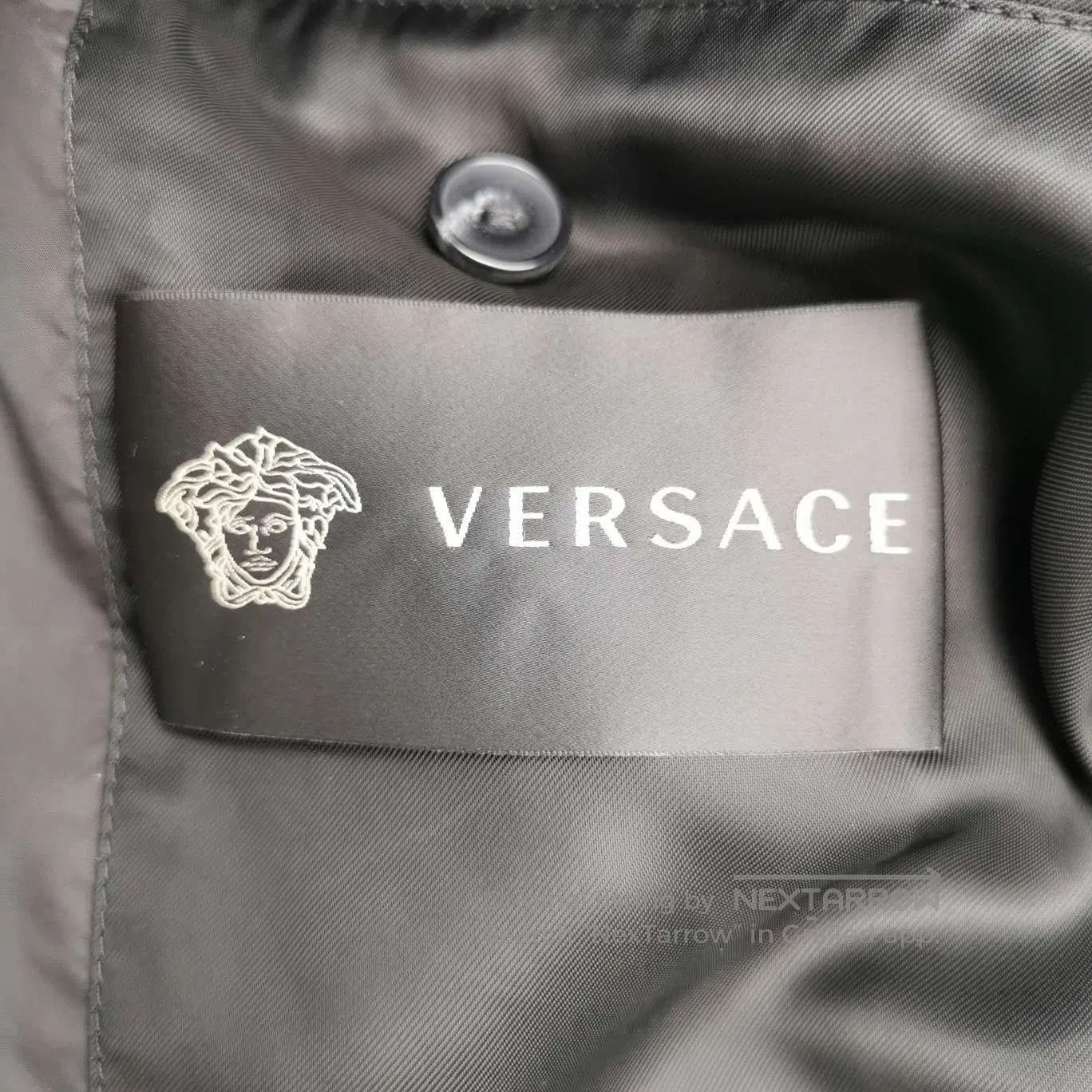 Versace Versace Collage Print Zip-Up Long-Sleeve Jacket. Size US S / EU 44-46 / 1 - 2 Thumbnail