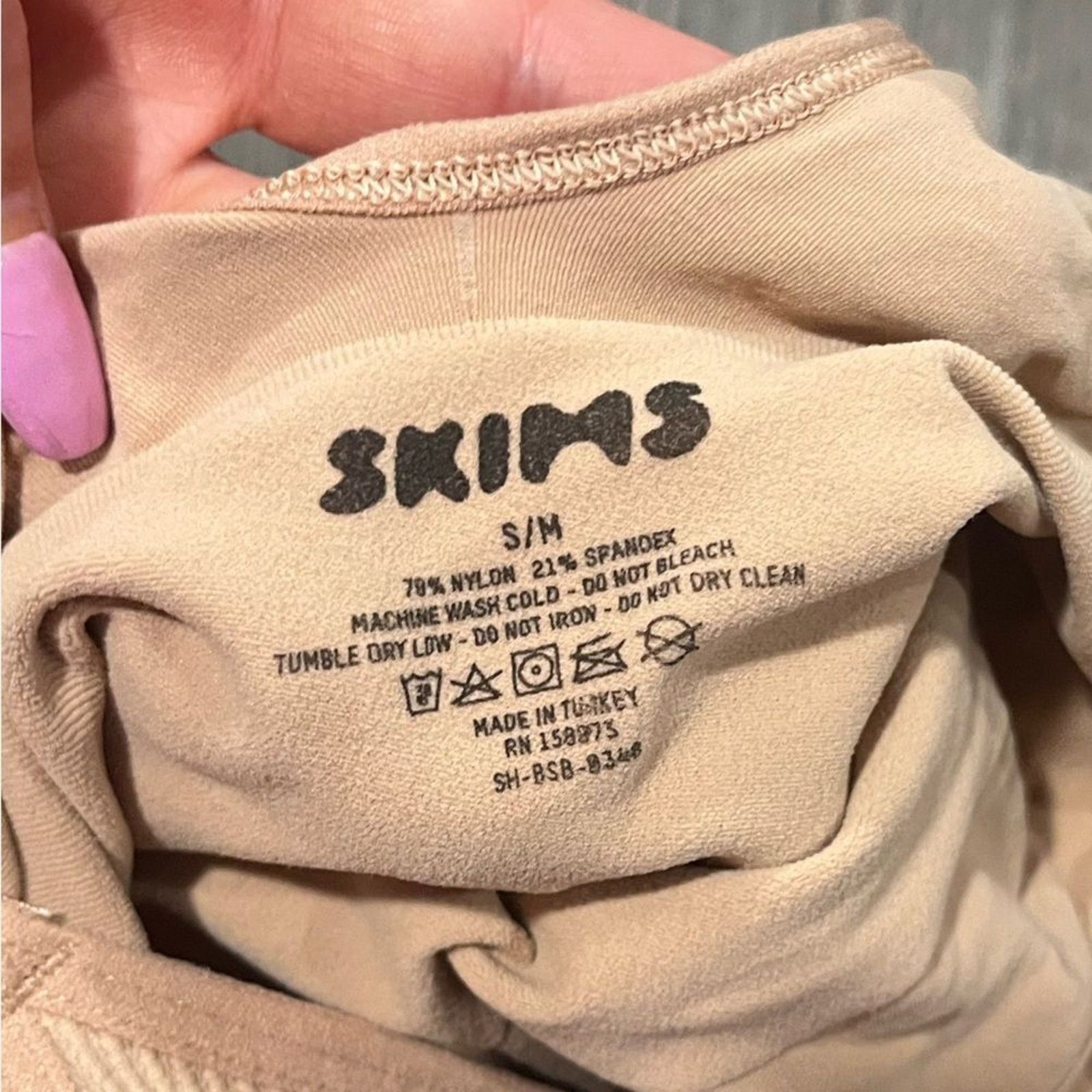 SKIMS NWOT Skims Sculpting Bodysuit - Size S/M Size S / US 4 / IT 40 - 4 Thumbnail