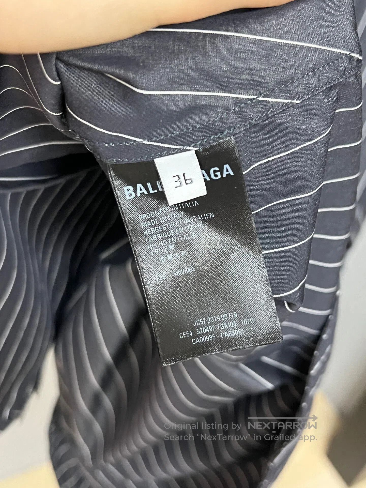 Balenciaga Balenciaga Striped Button-Up Shirt in Pink. Size S / US 4 / IT 40 - 3 Thumbnail