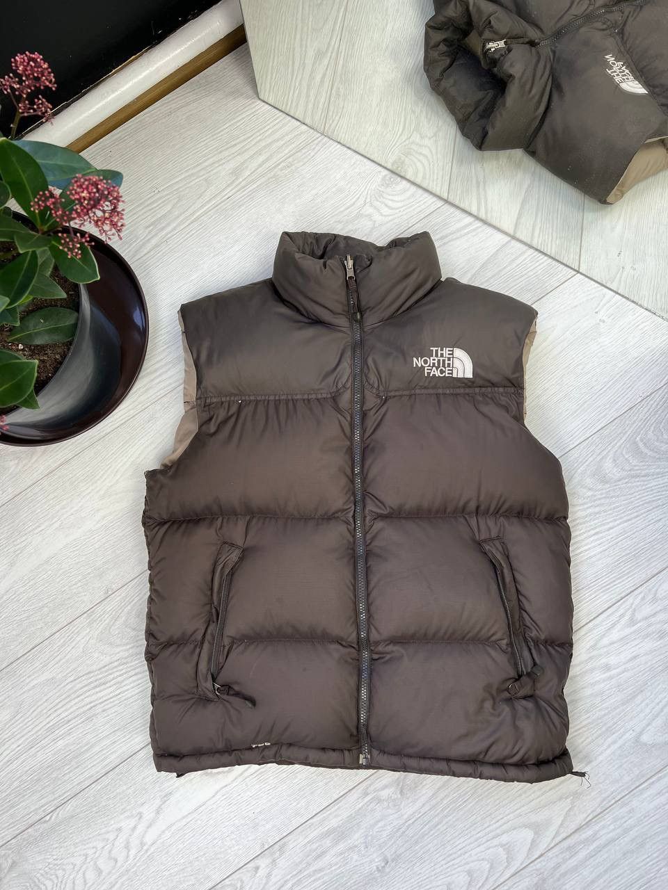 North offers Face 700 Nupse Puffer Vest Brown Size Large