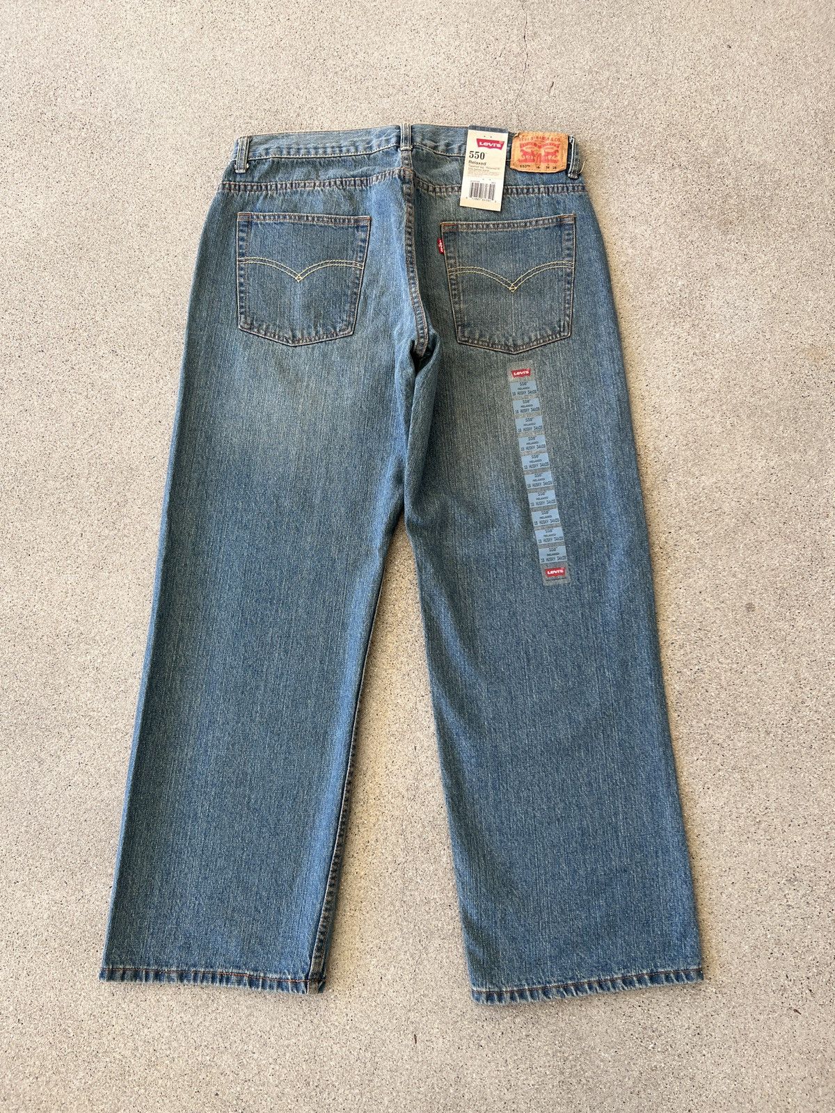 Levi's BN Levi’s 550 Relax Fit Dark Stone Washed Jeans Size 34 x 28 Size US 34 / EU 50 - 2 Thumbnail