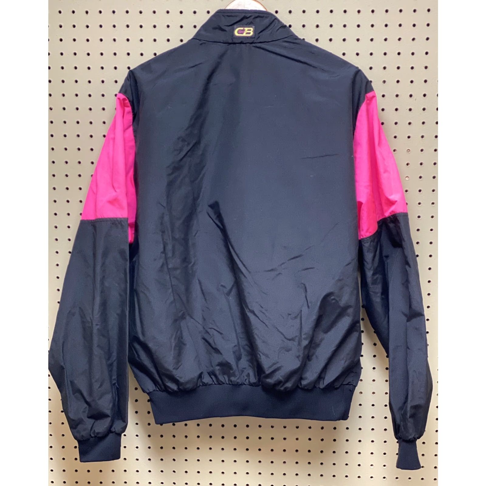 CB Sports VINTAGE CB Sports Jacket Men M/L Neon Pink Black Nylon 1989 1980s Pullover Kangaroo Pocket Snaps Modern Retro Look Men/Womens Size M / US 6-8 / IT 42-44 - 2 Thumbnail