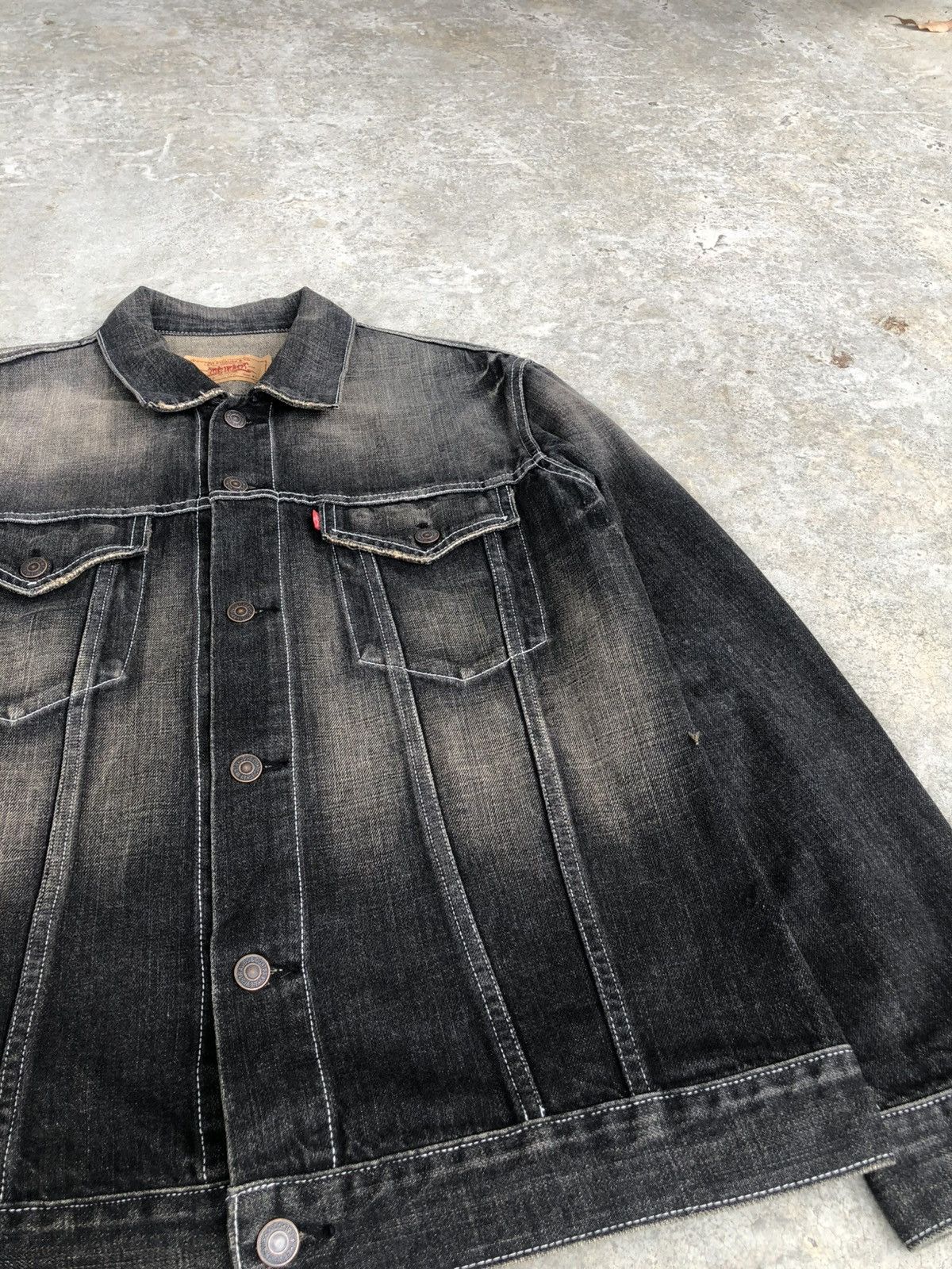 Levi's Y2k Levi’s Denim Jacket Mud Wash Distressed Size US L / EU 52-54 / 3 - 7 Thumbnail