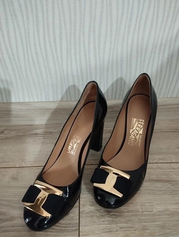 Salvatore Ferragamo Salvatore Ferragamo Heel Pump size 7,5 38 Size US 8 / IT 38 - 2 Thumbnail