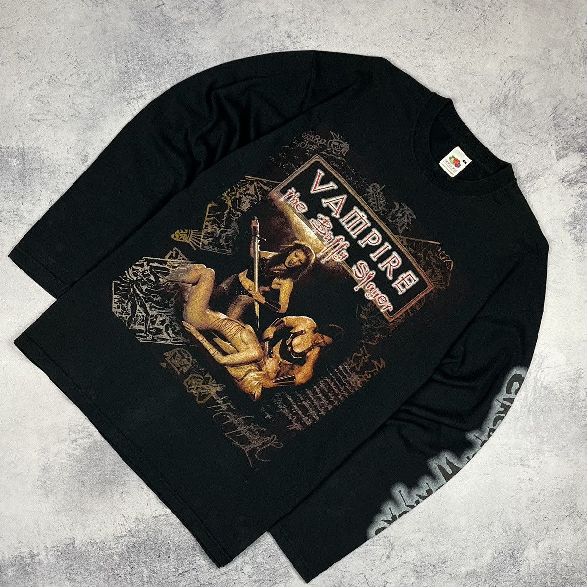 image of Expert Horror x Movie Vintage Buffy The Vampire Slayer Horror Movie Longsleeve 90’S in Black (Size 