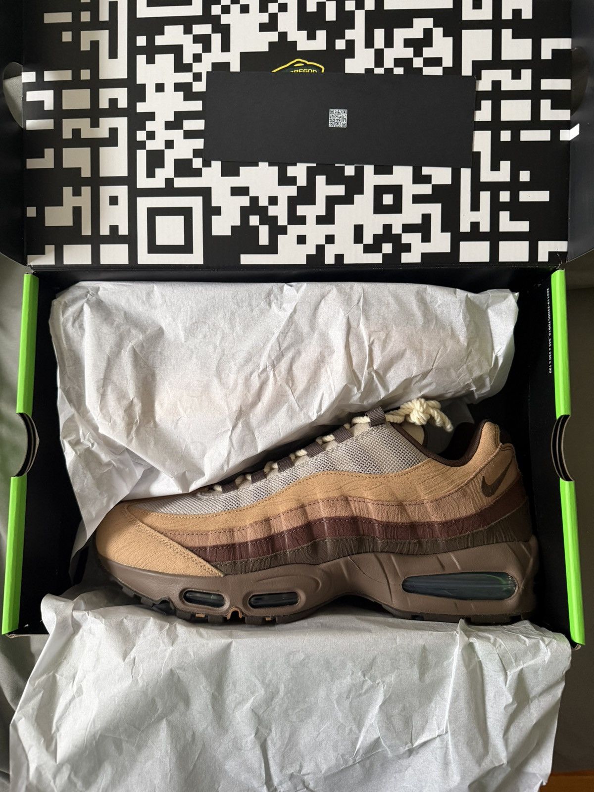 Nike Nike Air Max 95 Ducks of a Feather Oregon Ducks Lumber Yard Size US 12 / EU 45 - 2 Thumbnail