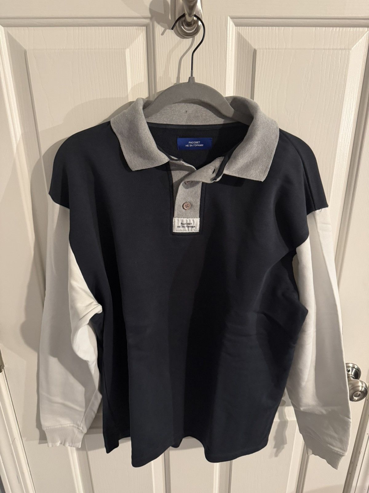 RASSVET (PACCBET) Contrast Sleeve Patch Polo