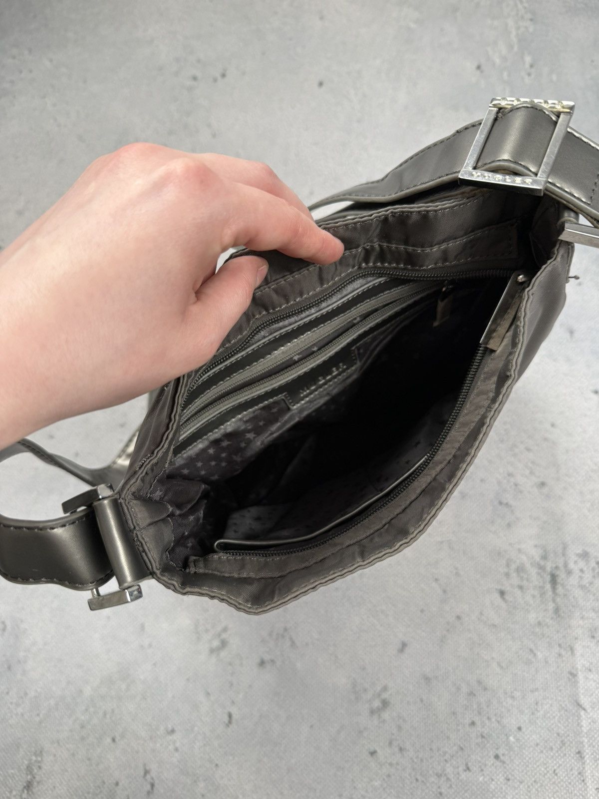 Mugler Vintage Mugler Star Logo Nylon Shoulder Bag Grey Crossbody Size ONE SIZE - 15 Thumbnail
