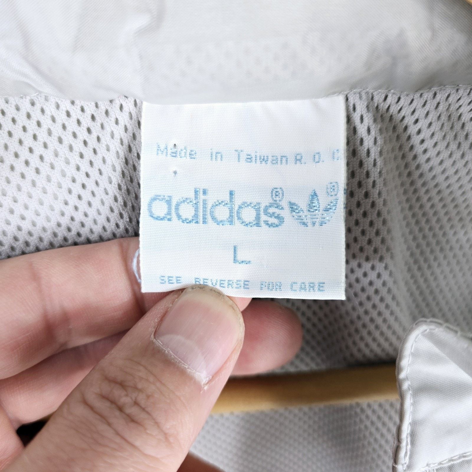 Adidas Vintage 80s Adidas Full Zip Windbreaker Mens Jacket Large Size US L / EU 52-54 / 3 - 7 Thumbnail