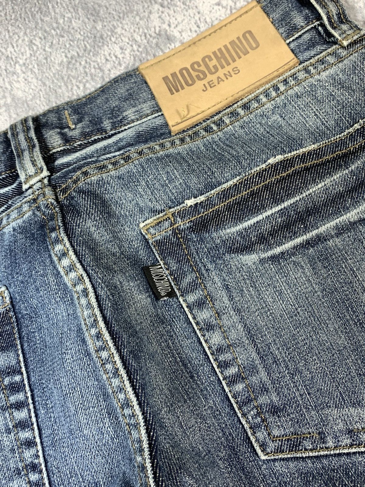 Japanese Brand × Moschino × Vintage Vintage Y2K Moschino Low rise faded denim jeans streetwear Size 28" / US 6 / IT 42 - 12 Thumbnail