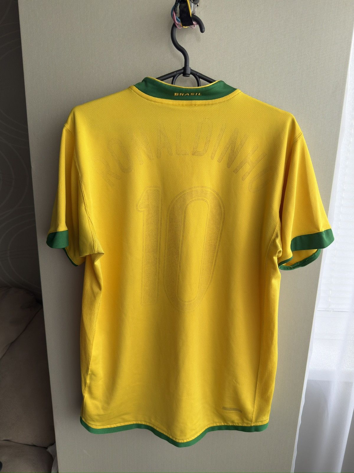 Nike Vintage Nike Brazil Ronaldinho Soccer Futbol Jersey Kit Size US L / EU 52-54 / 3 - 6 Thumbnail