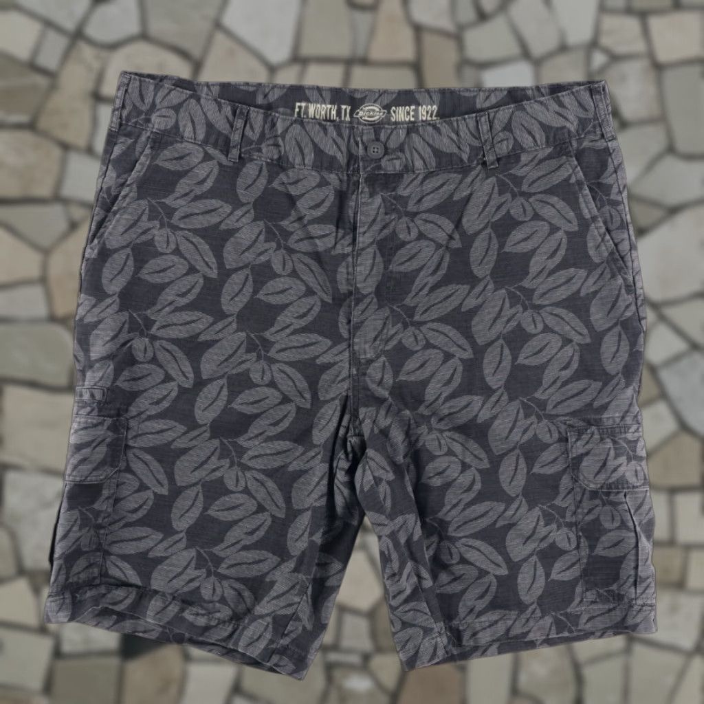 Dickies Dickies Leaf Print Cotton Ripstop Chino Shorts Charcoal Men's 40 Size US 40 / EU 56 - 1 Thumbnail