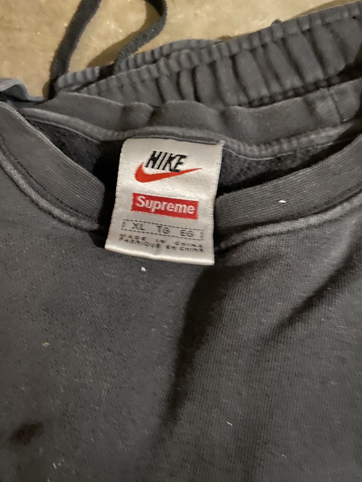 Nike × Supreme Nike Supreme Sweater Sweatpants Combo Size US XL / EU 56 / 4 - 2 Thumbnail