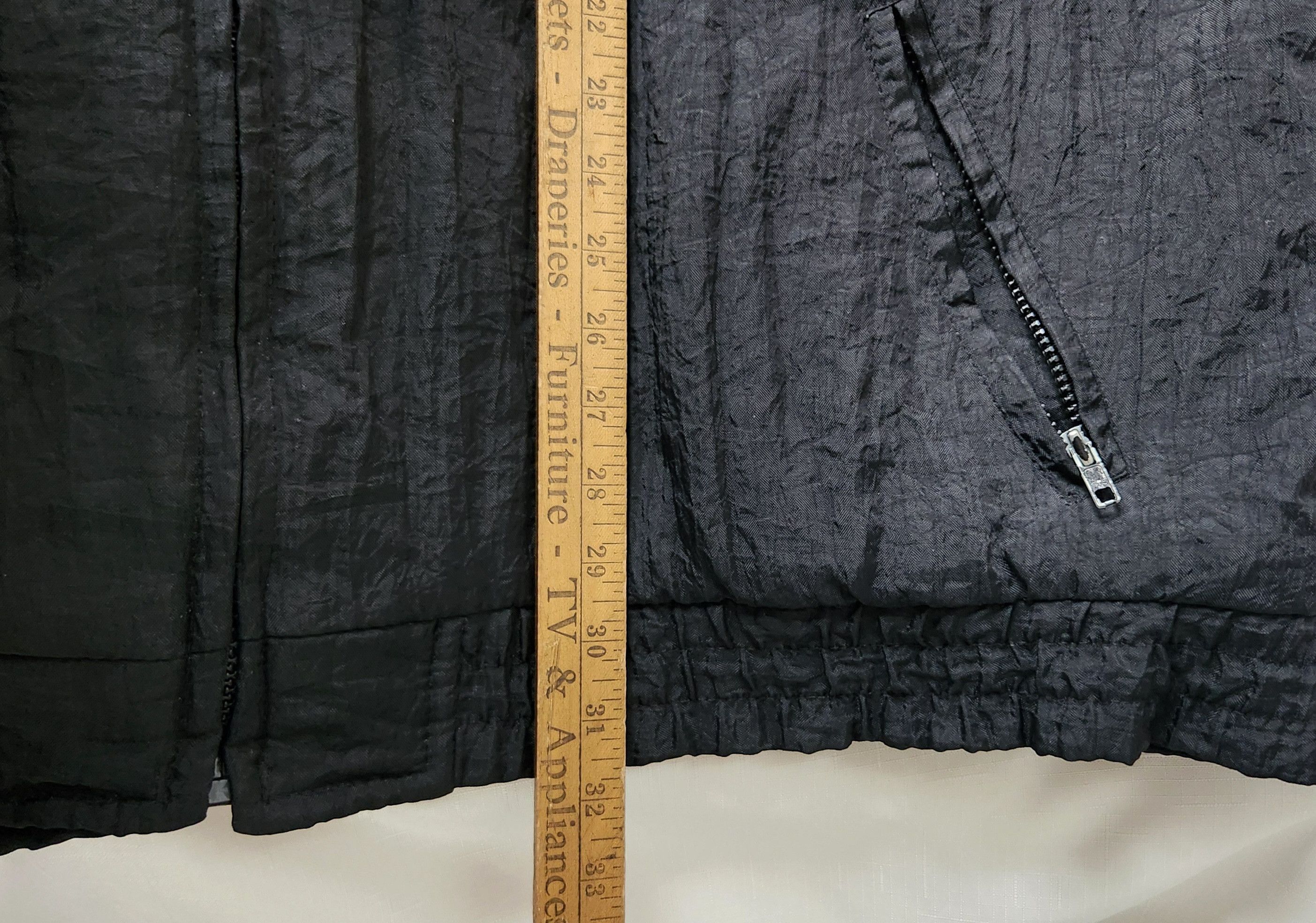 Logo Athletic × Vintage Vintage 90s Chicago Bulls Jacket Puffer Hooded Logo Athletic Size US XL / EU 56 / 4 - 13 Thumbnail