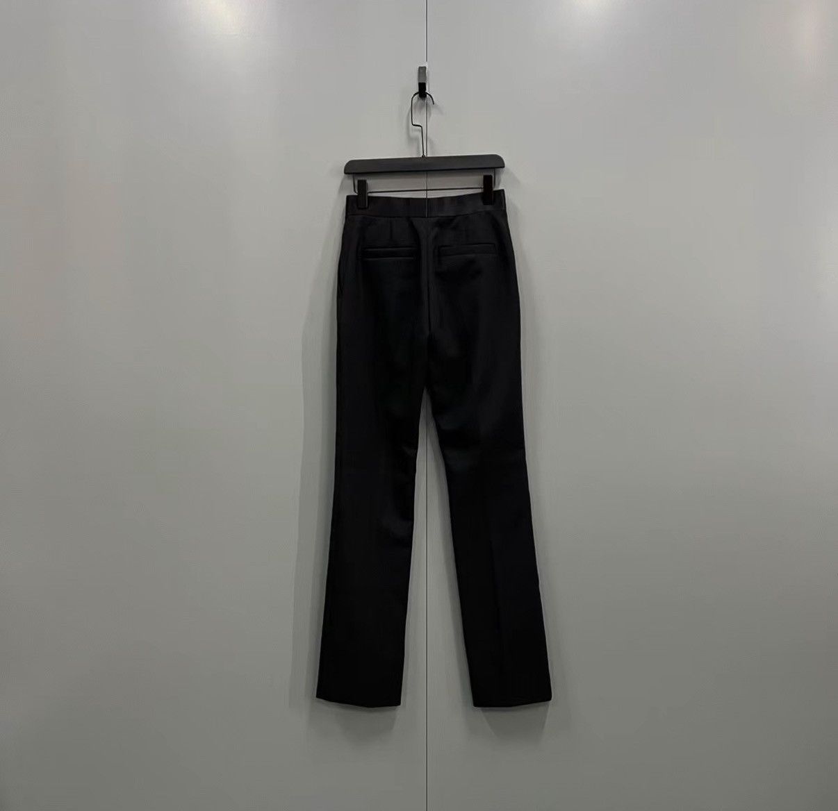 Louis Vuitton Louis Vuitton Black Straight-Leg Trousers J41 Size 25" / US 0 / IT 36 - 2 Thumbnail